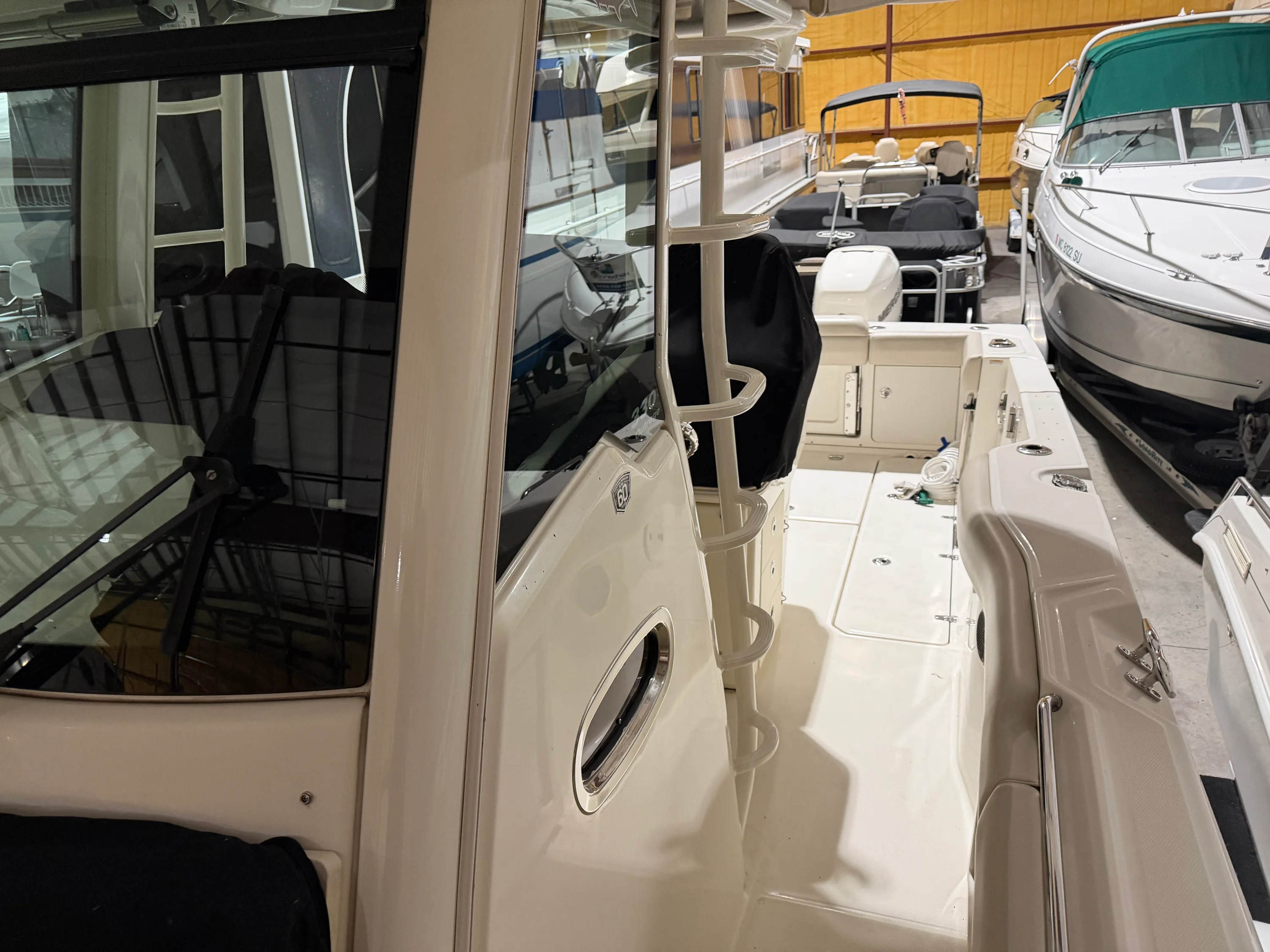 2018 Boston Whaler OUTRAGE 33 Image Thumbnail #32