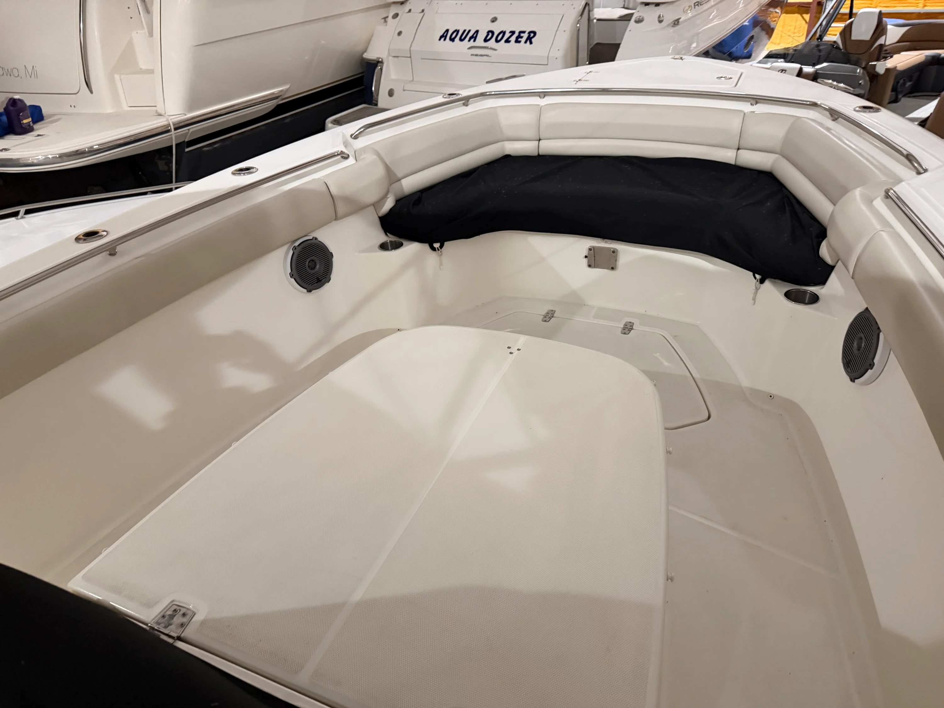 2018 Boston Whaler OUTRAGE 33 Image Thumbnail #28