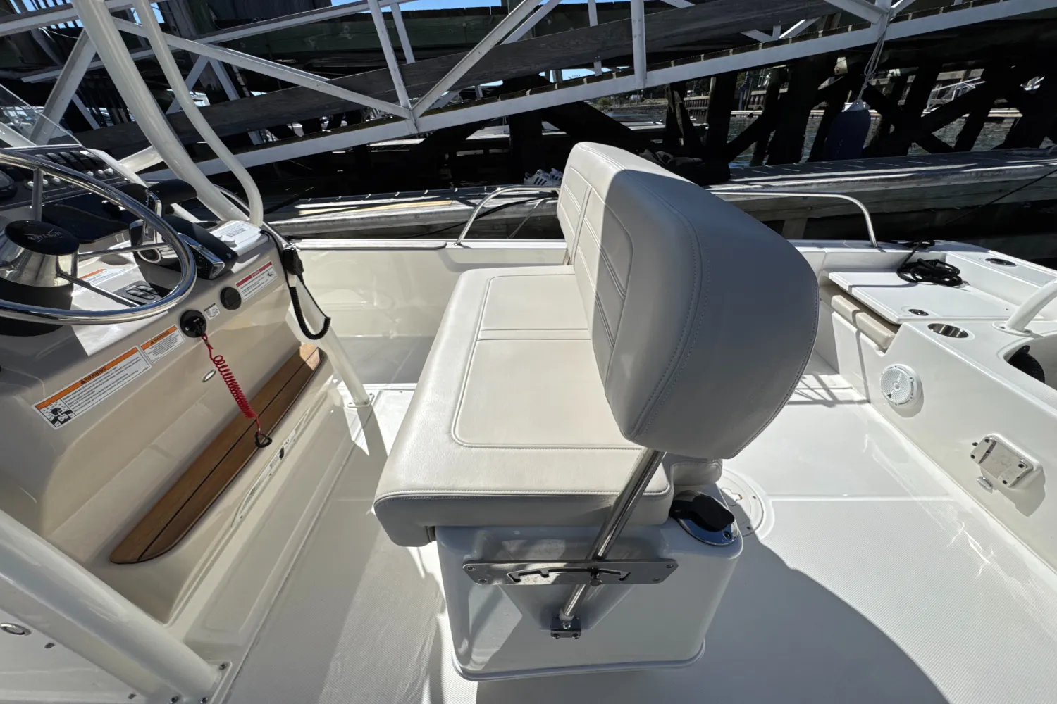 2024 Boston Whaler 210 Montauk Image Thumbnail #14