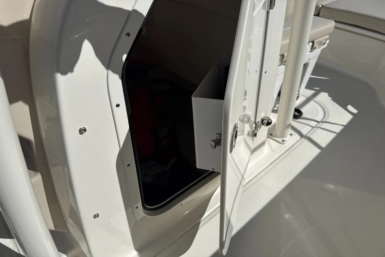 2024 Boston Whaler 210 Montauk Image Thumbnail #20