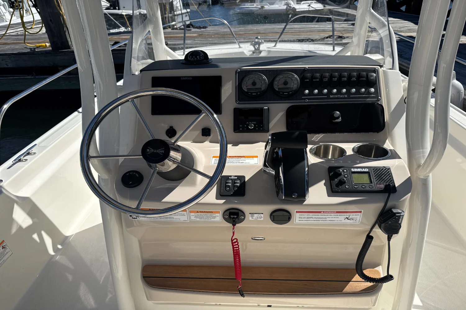 2024 Boston Whaler 210 Montauk Image Thumbnail #15