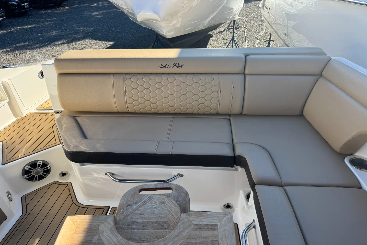 2023 Sea Ray SDX 290 Image Thumbnail #11