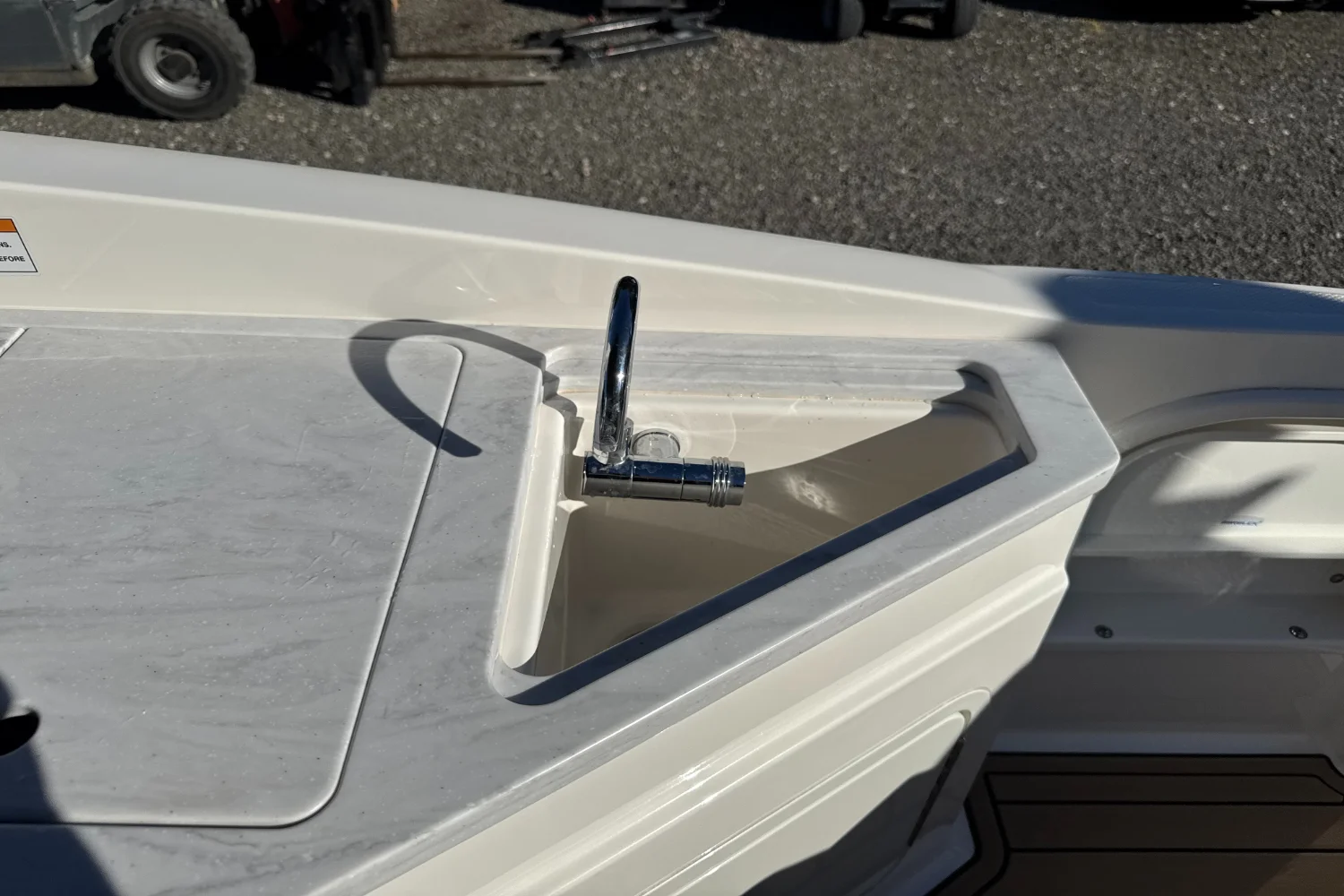 2023 Sea Ray SDX 290 Image Thumbnail #15