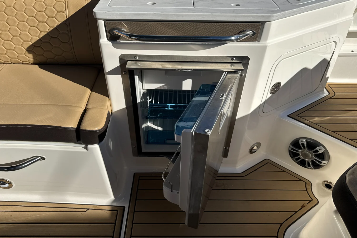 2023 Sea Ray SDX 290 Image Thumbnail #14