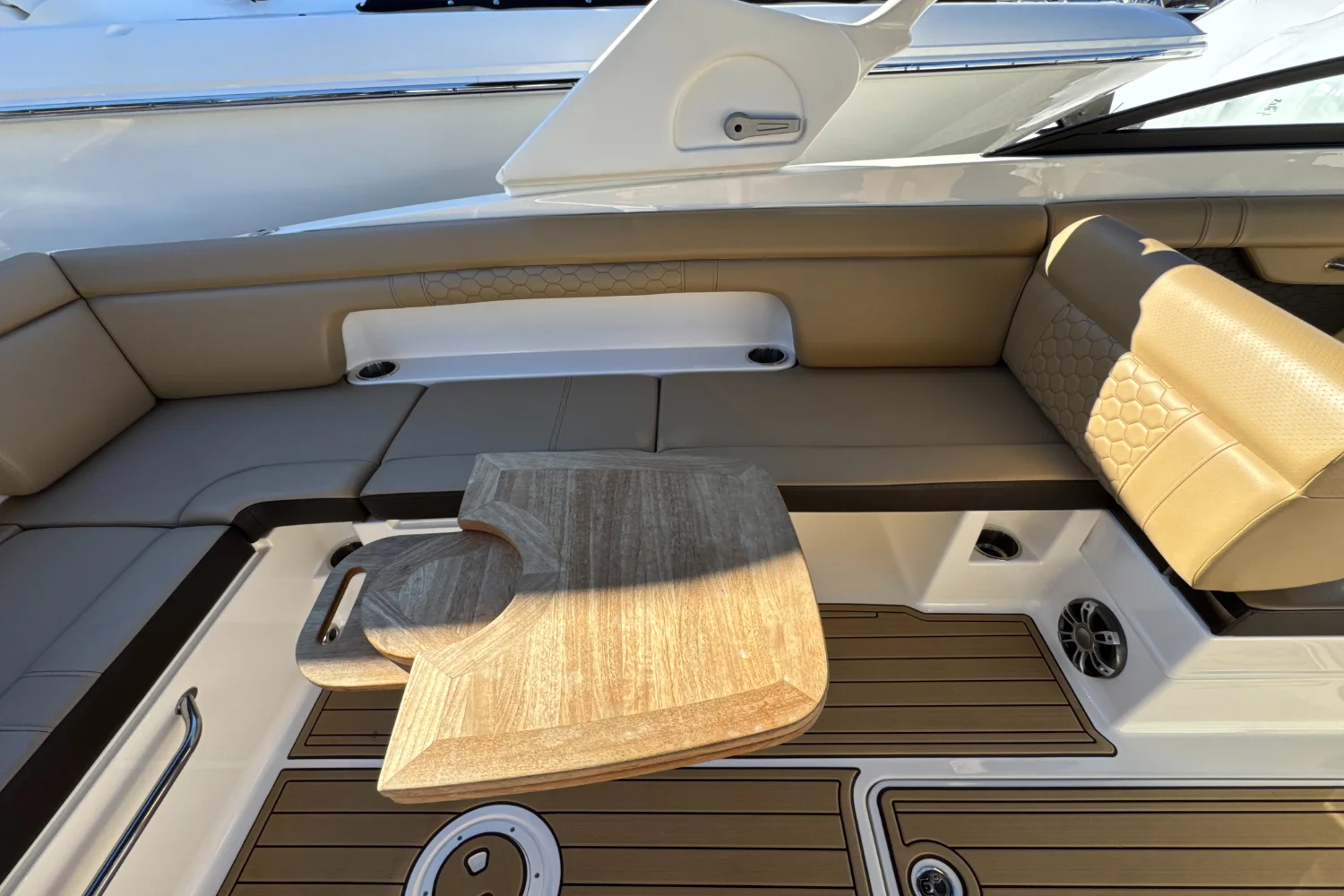 2023 Sea Ray SDX 290 Image Thumbnail #17