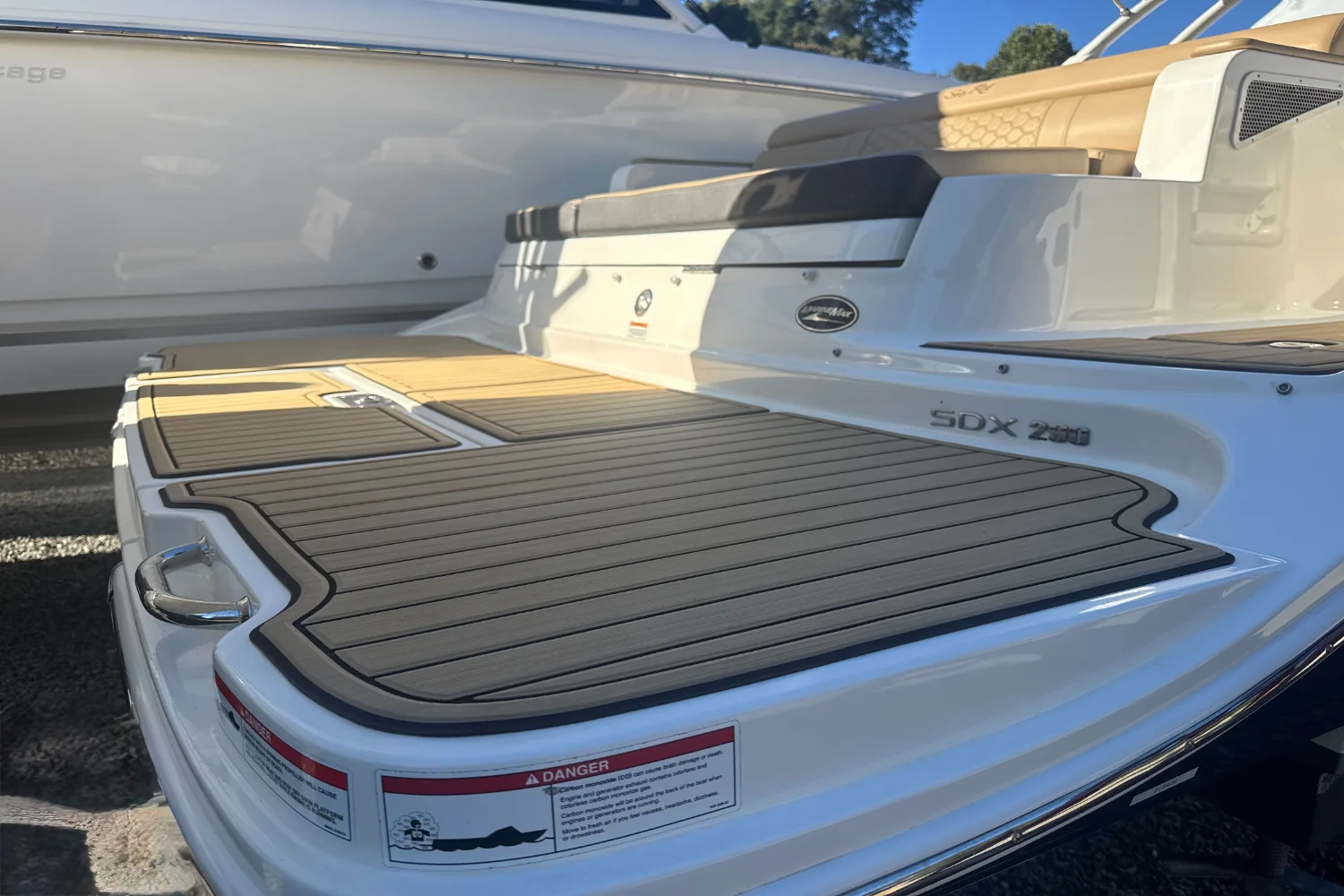 2023 Sea Ray SDX 290 Image Thumbnail #1