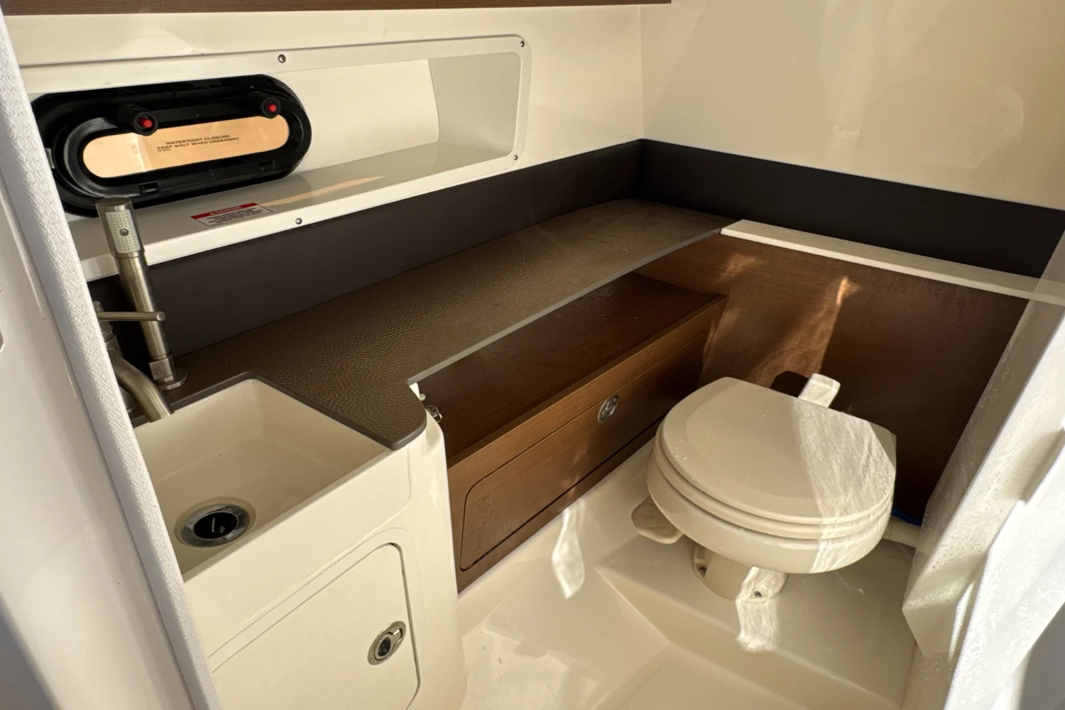 2023 Sea Ray SDX 290 Image Thumbnail #34