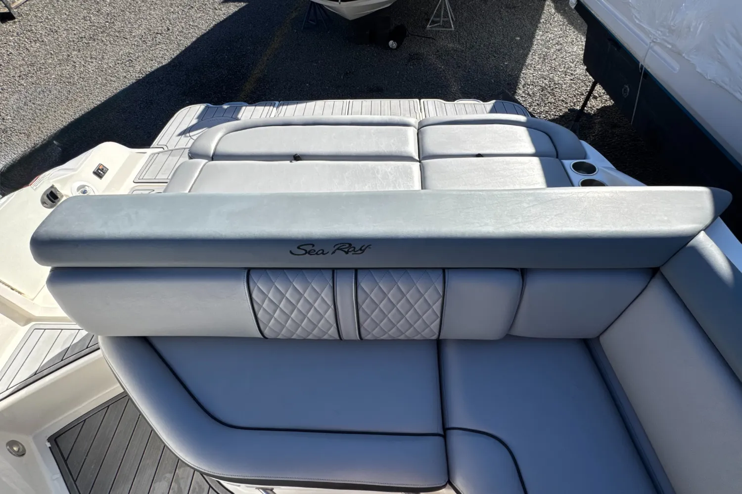 2017 Sea Ray SDX 270 Image Thumbnail #12