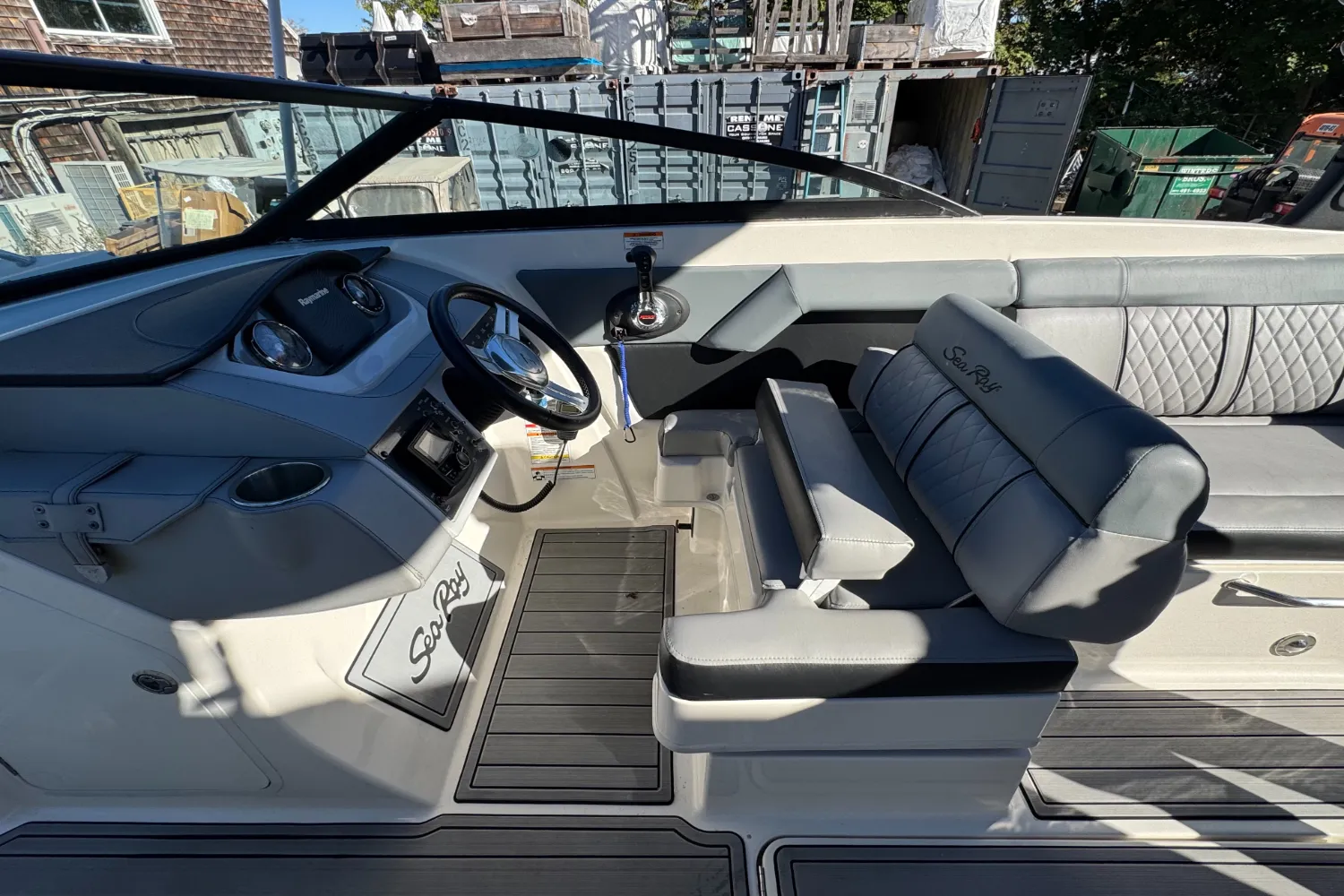 2017 Sea Ray SDX 270 Image Thumbnail #21