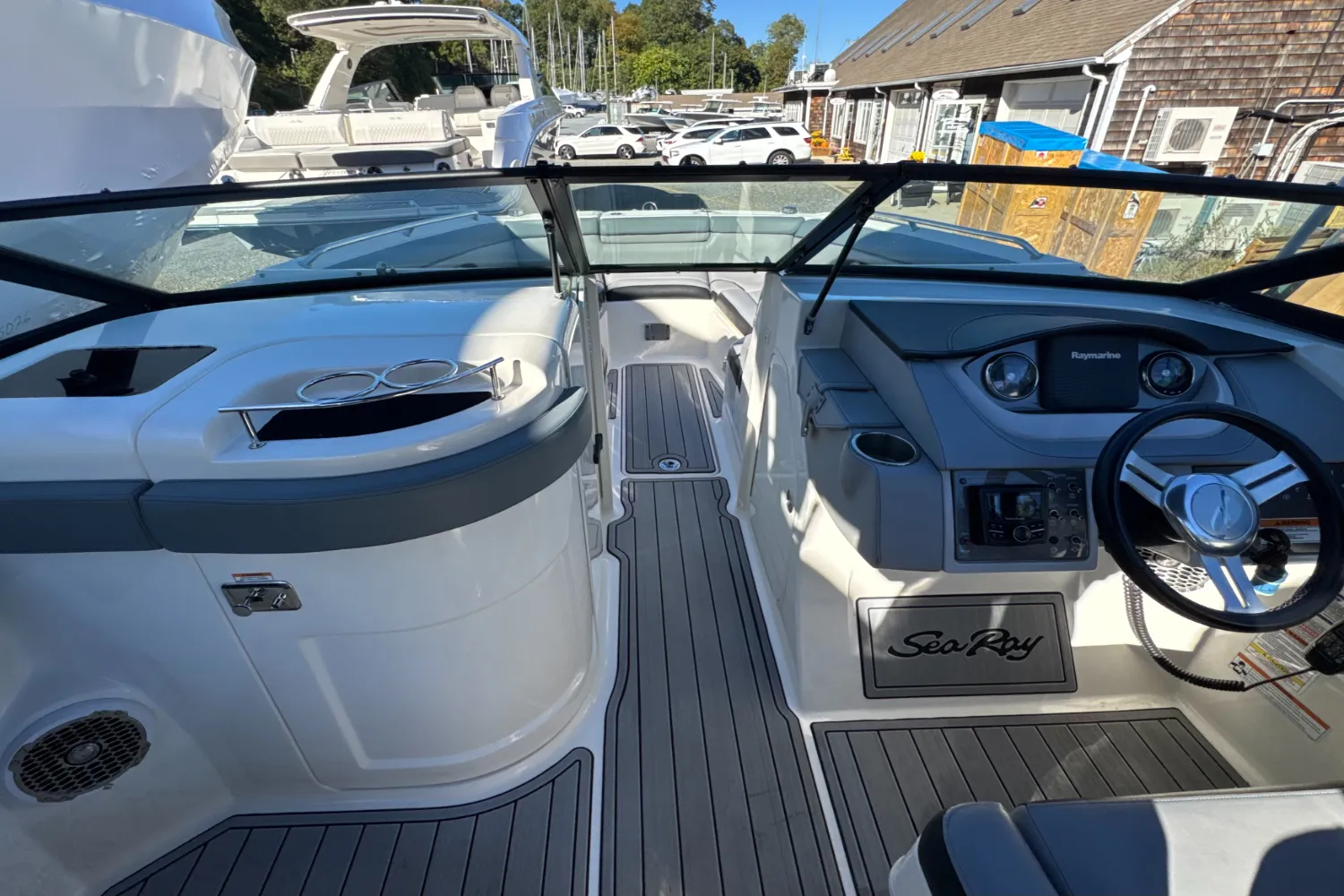 2017 Sea Ray SDX 270 Image Thumbnail #25