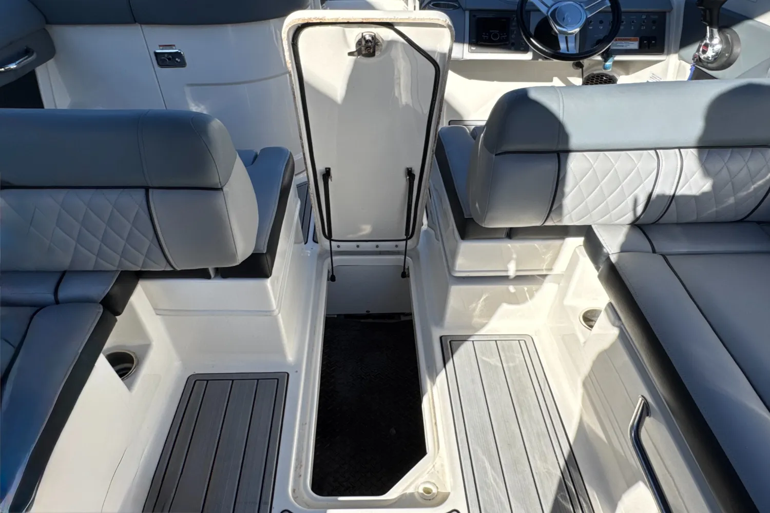 2017 Sea Ray SDX 270 Image Thumbnail #20
