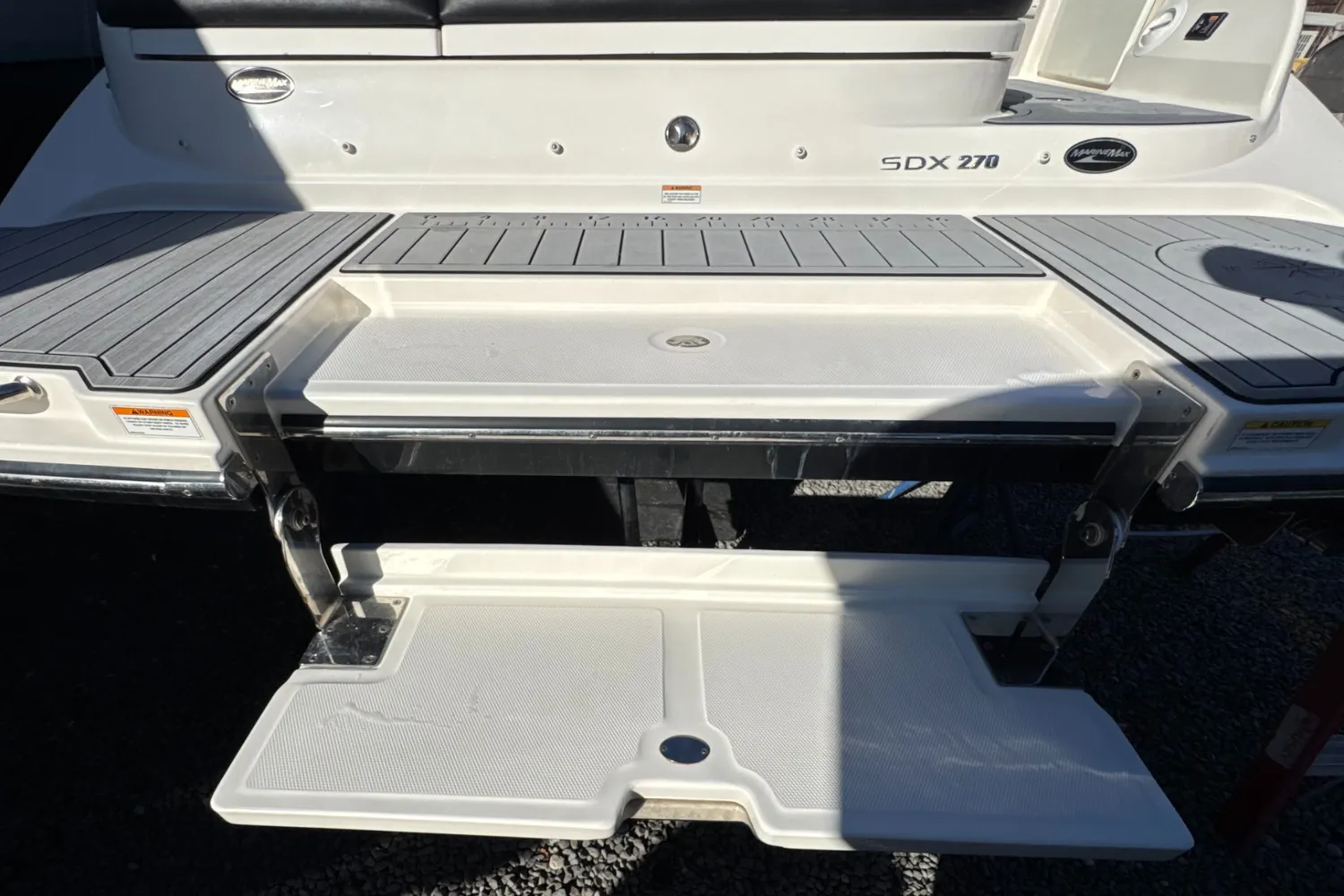 2017 Sea Ray SDX 270 Image Thumbnail #9