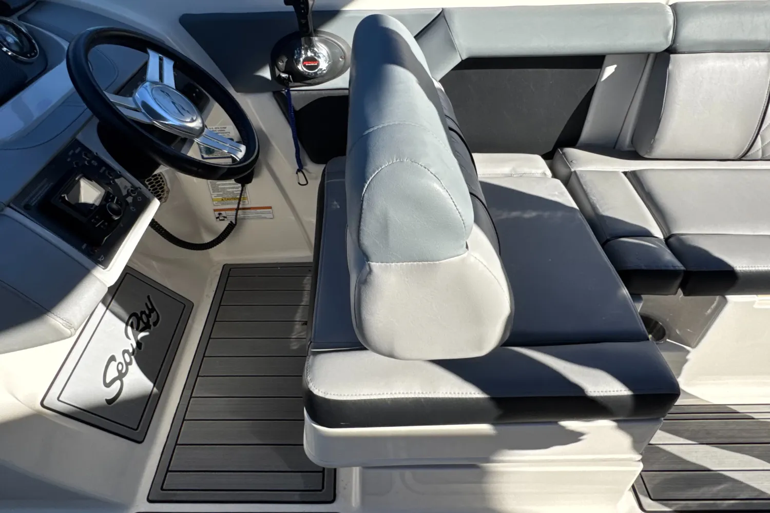 2017 Sea Ray SDX 270 Image Thumbnail #24