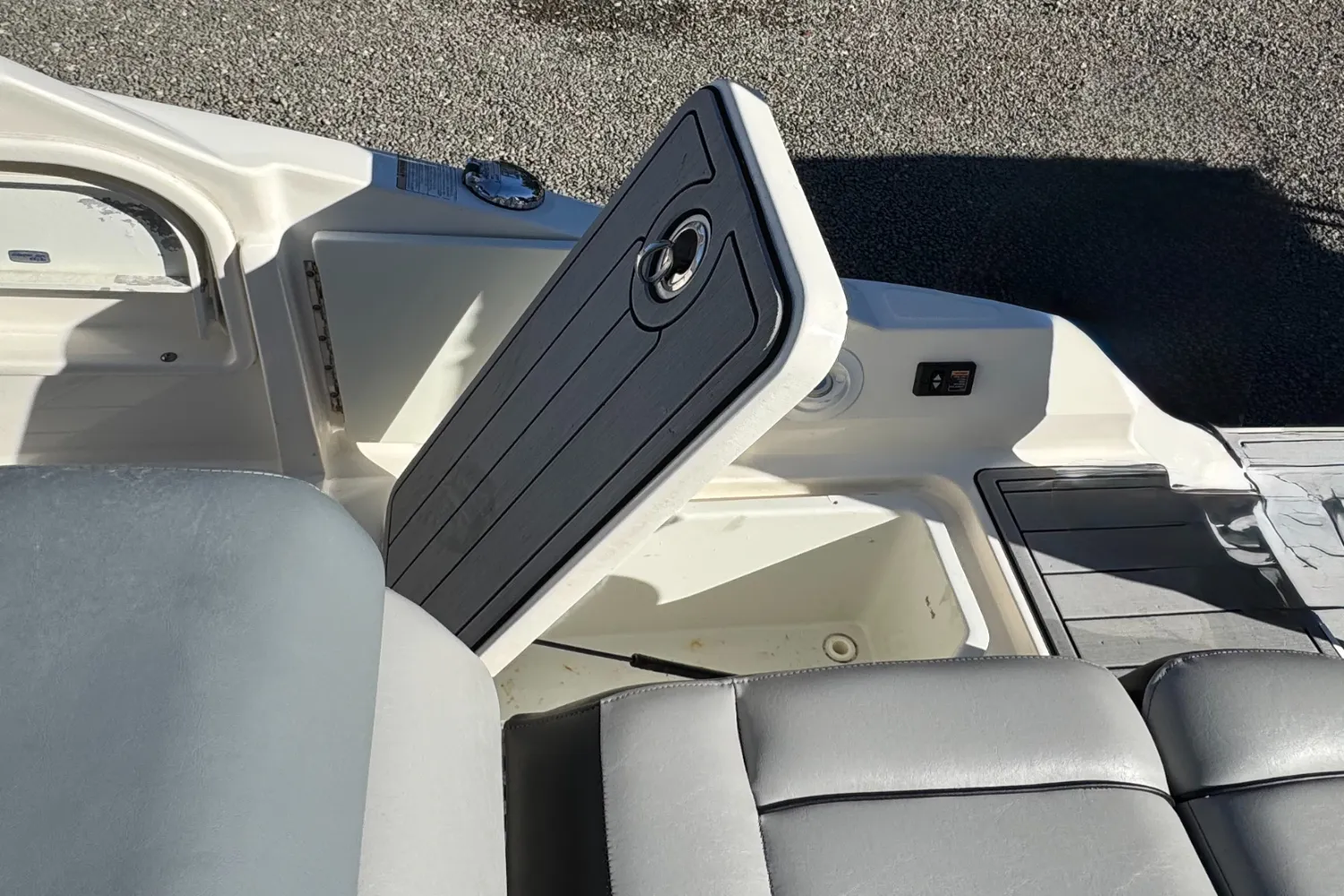 2017 Sea Ray SDX 270 Image Thumbnail #10