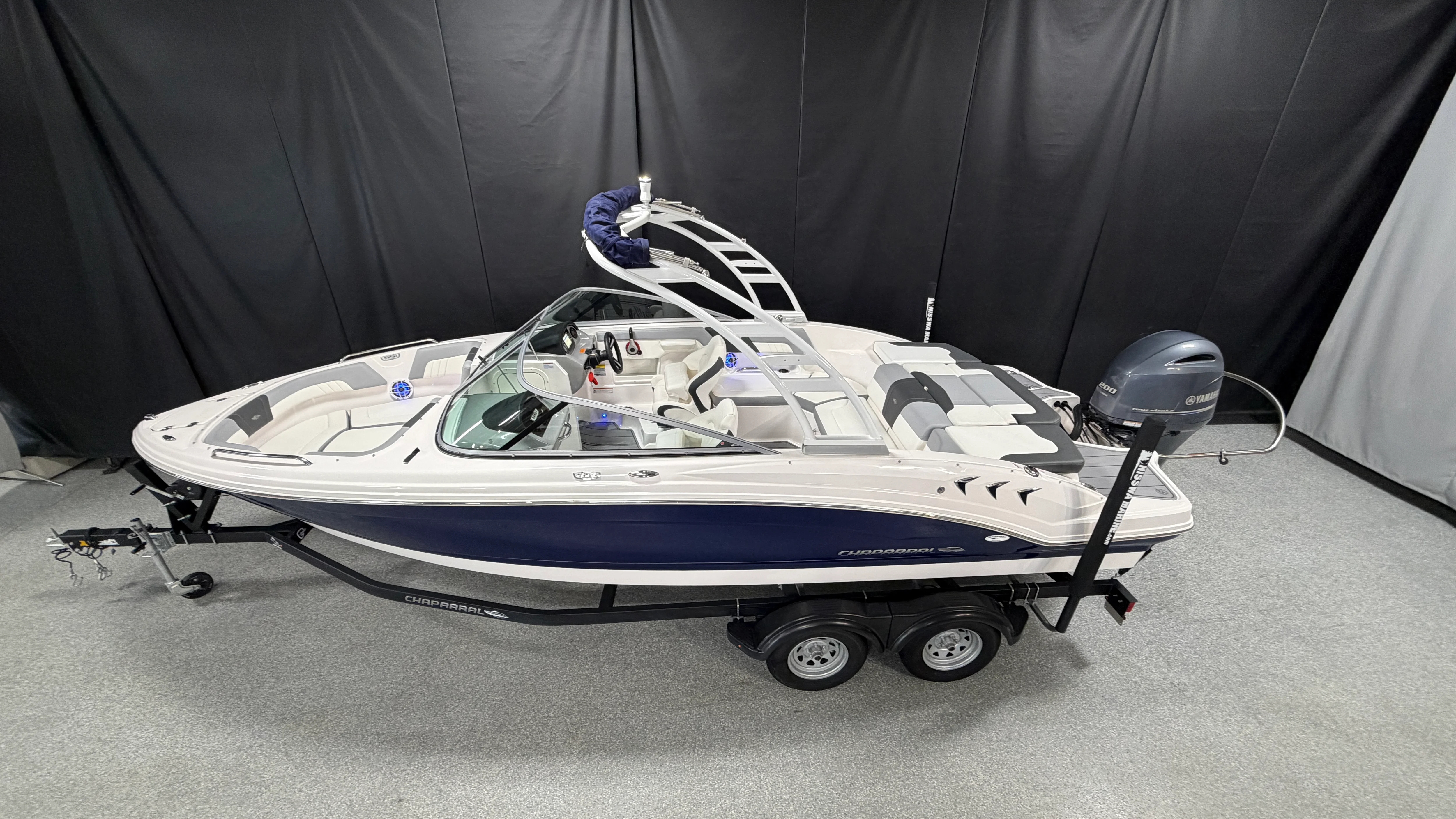 2023 Chaparral 23 SSI OB Image Thumbnail #4