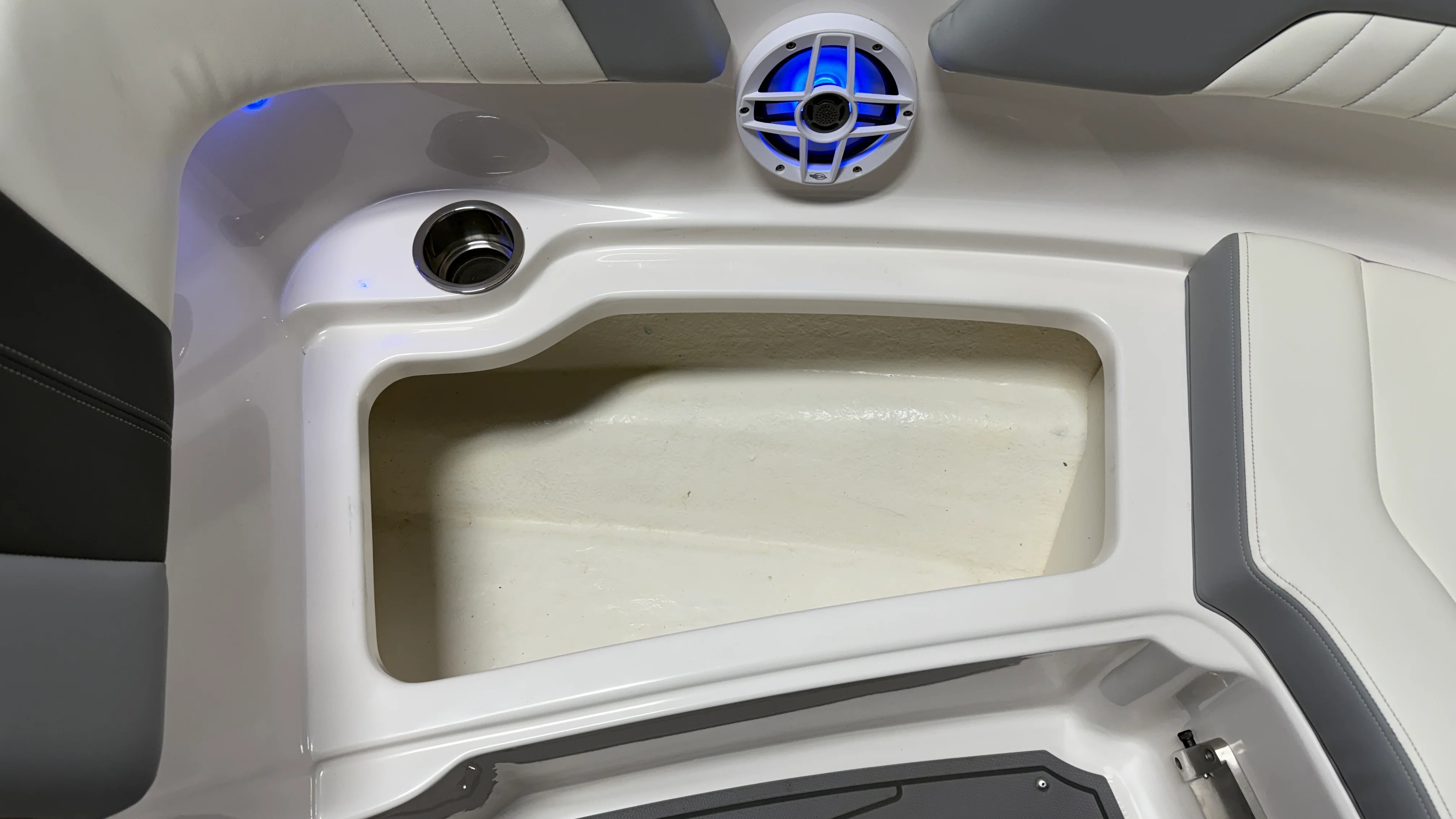 2023 Chaparral 23 SSI OB Image Thumbnail #77