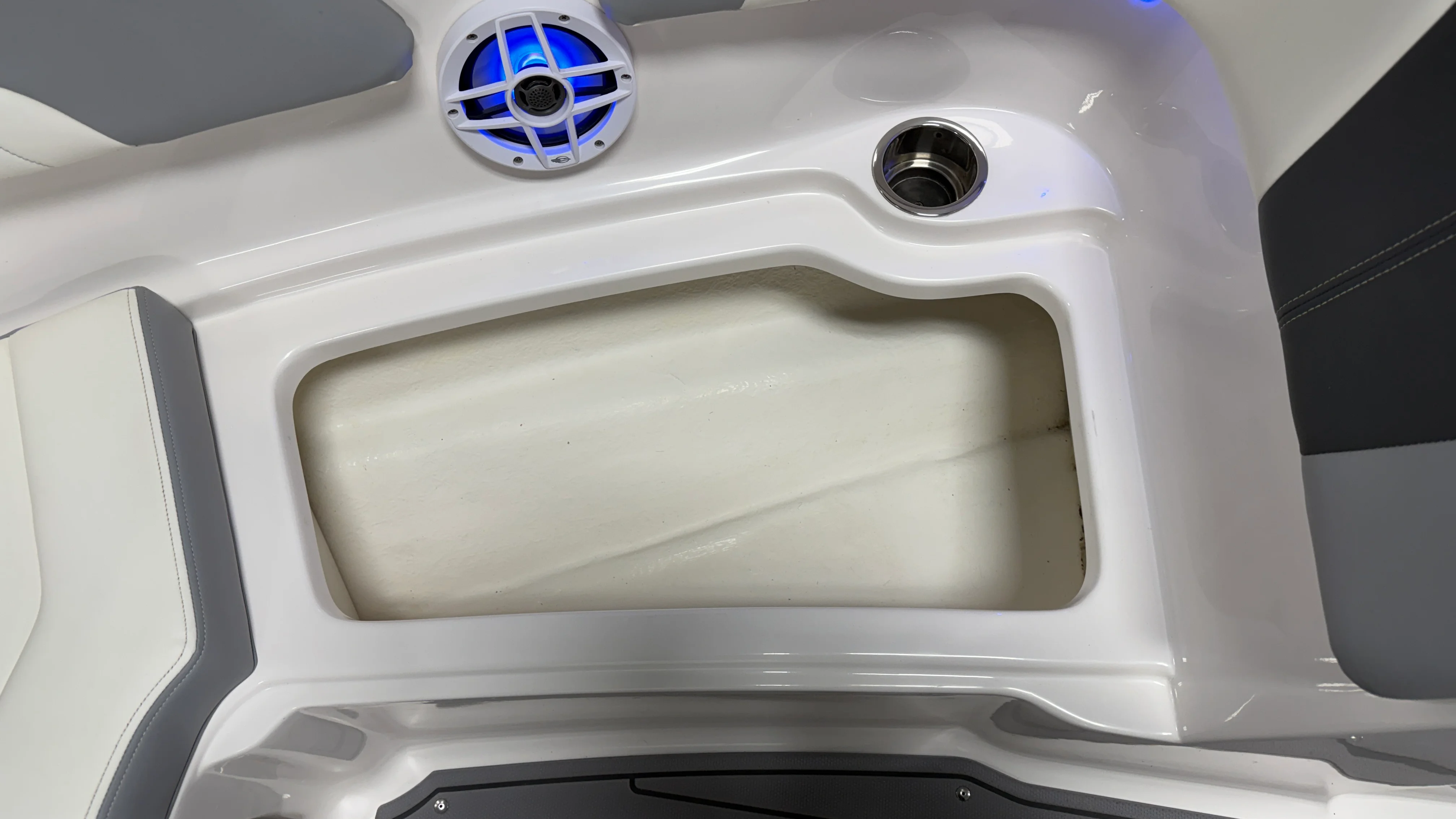 2023 Chaparral 23 SSI OB Image Thumbnail #85