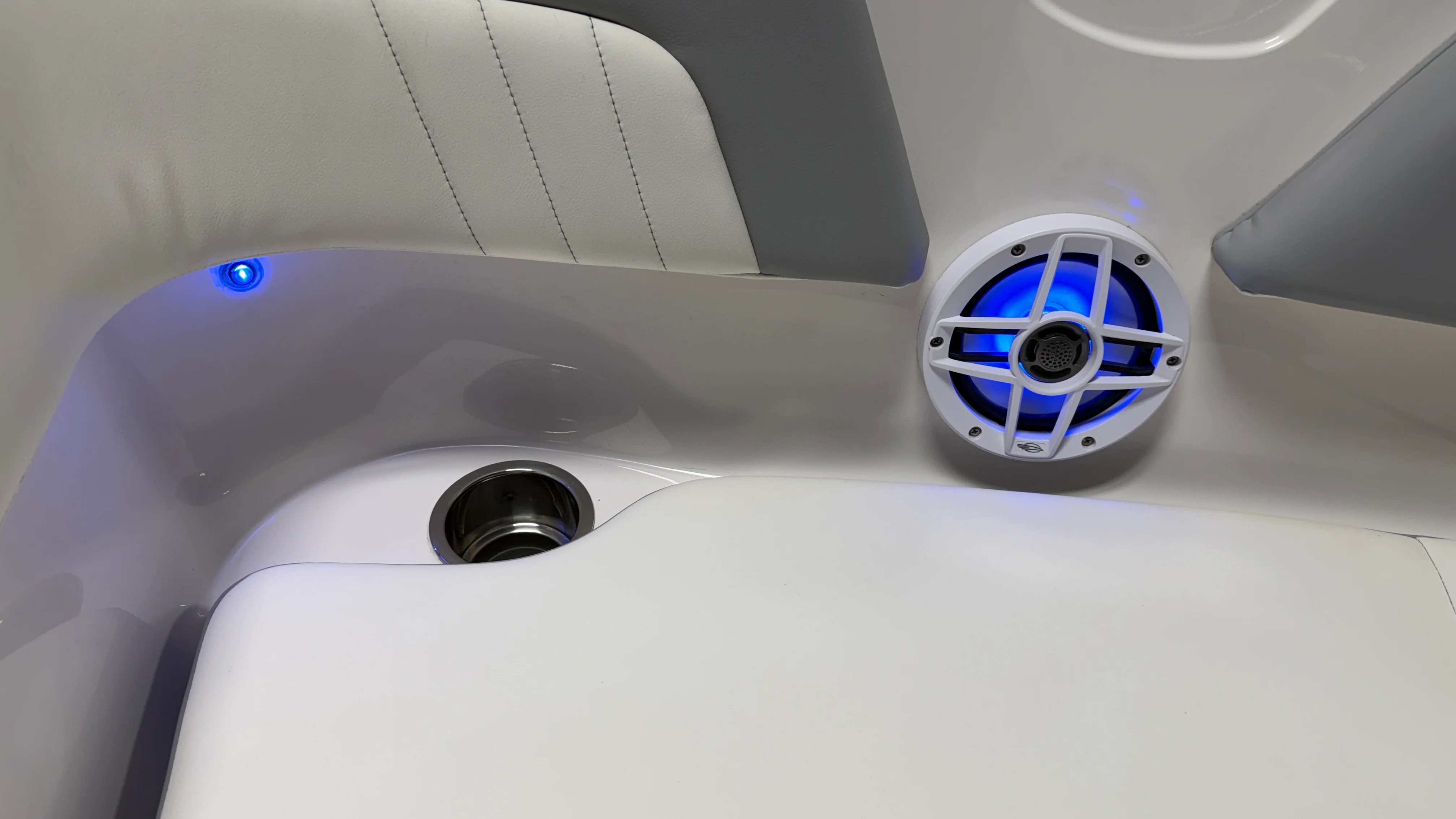 2023 Chaparral 23 SSI OB Image Thumbnail #75