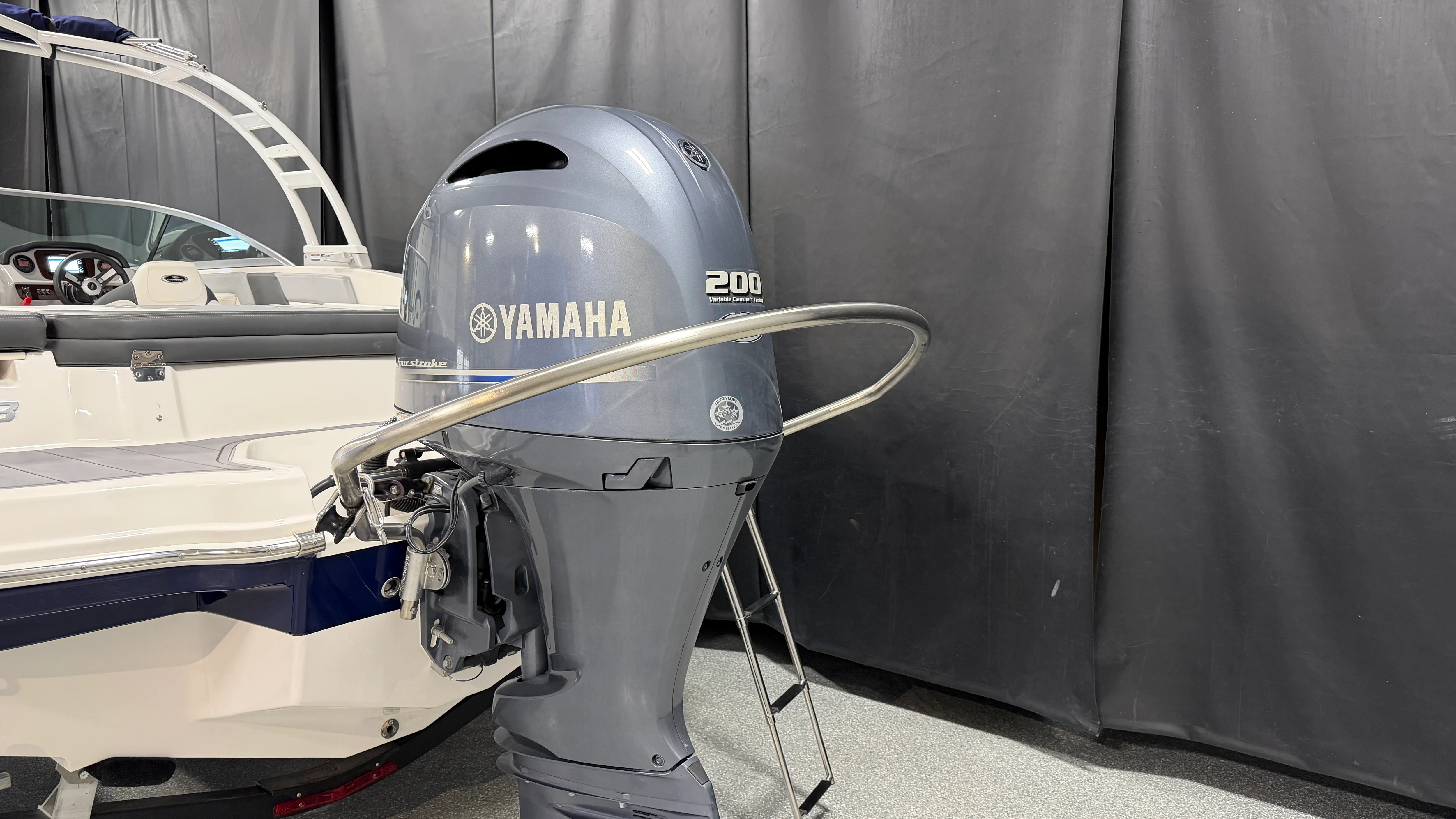 2023 Chaparral 23 SSI OB Image Thumbnail #9