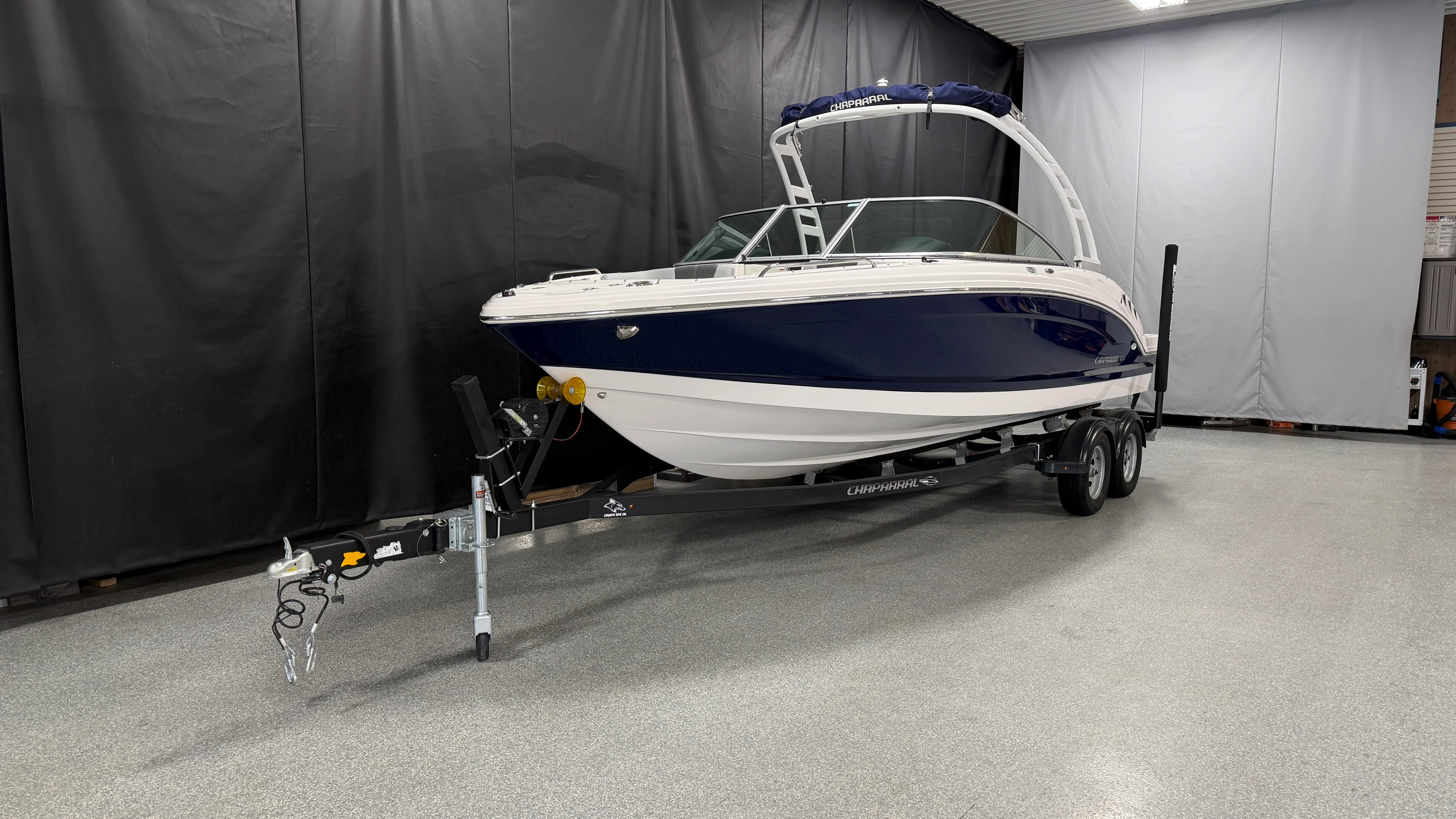 2023 Chaparral 23 SSI OB Image Thumbnail #1
