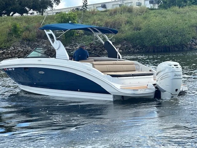 2018 Sea Ray 270 SD-OB Image Thumbnail #4