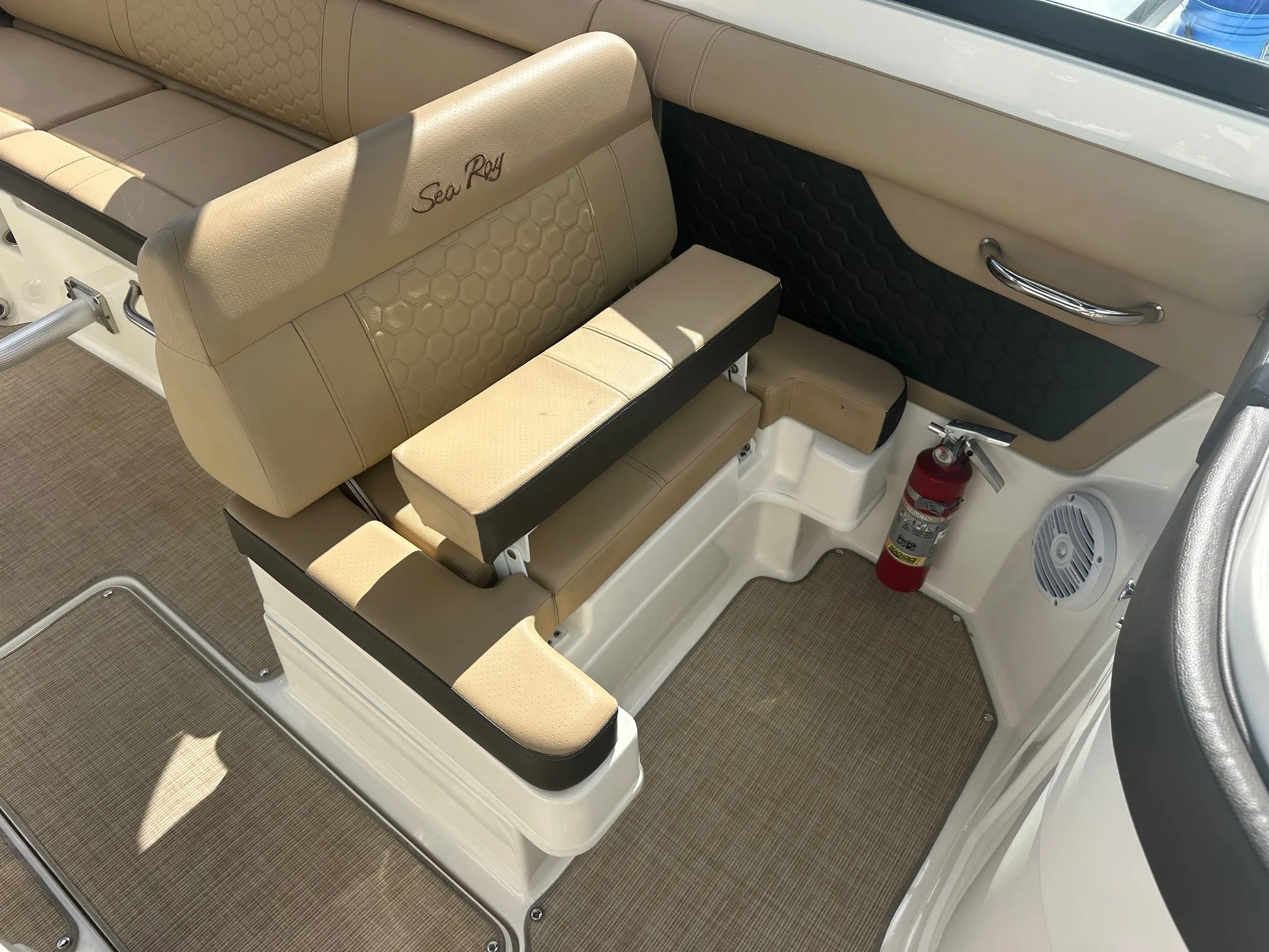 2018 Sea Ray 270 SD-OB Image Thumbnail #26