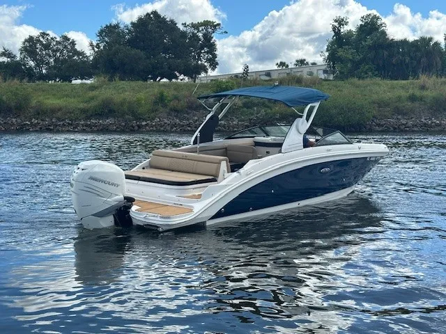 2018 Sea Ray 270 SD-OB Image Thumbnail #3