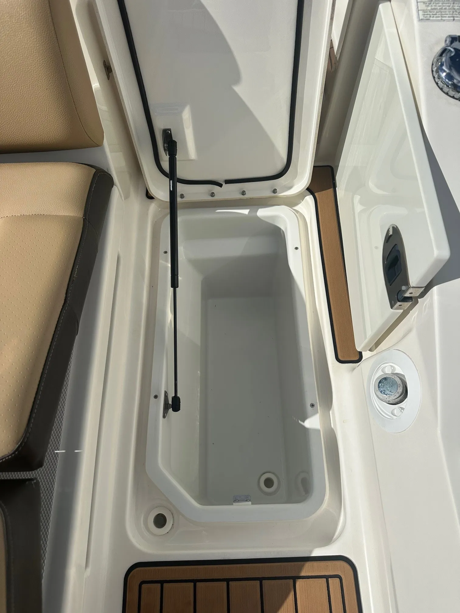 2018 Sea Ray 270 SD-OB Image Thumbnail #19