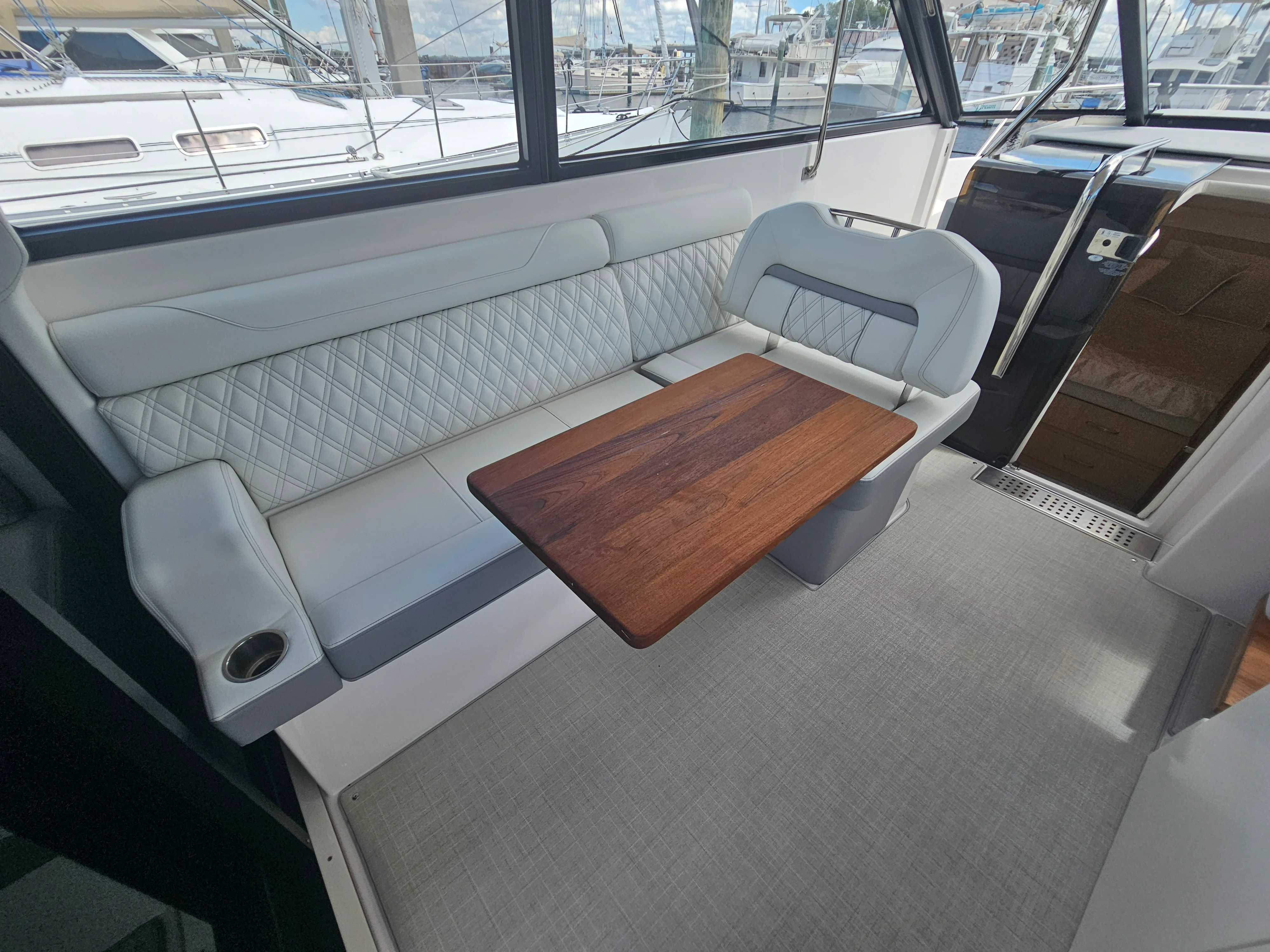 2025 Regal 36 XO Image Thumbnail #26