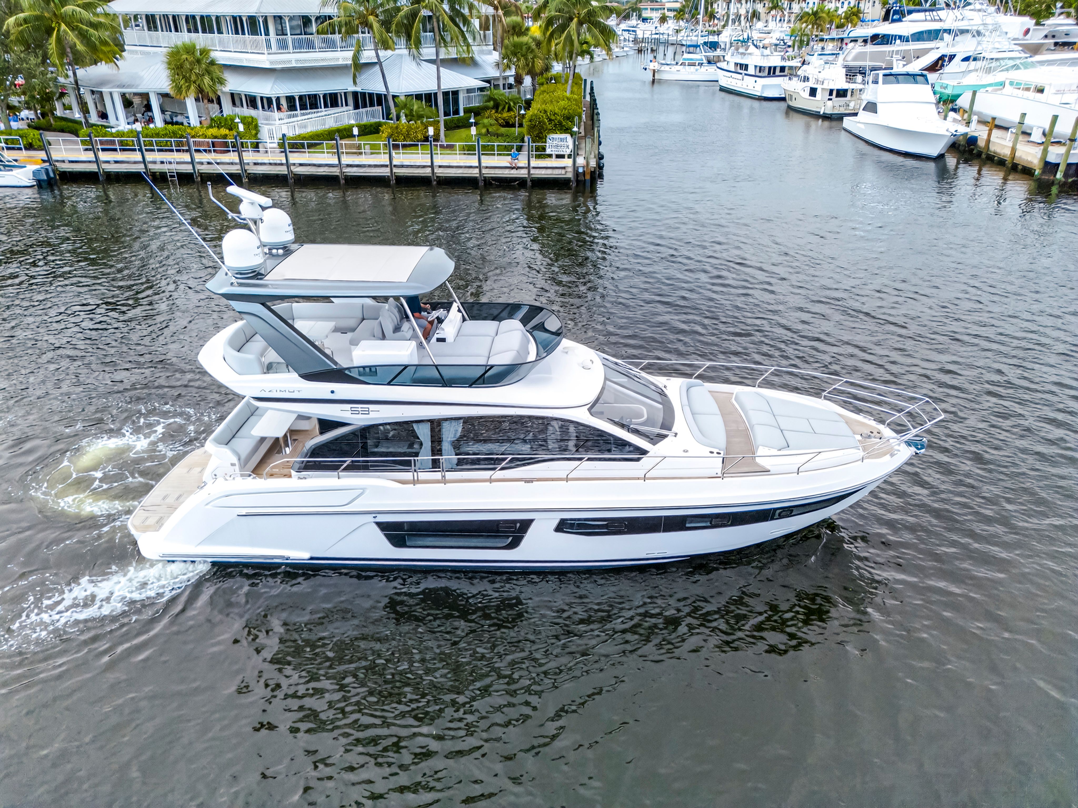 2024 Azimut 53 FLY Image Thumbnail #2