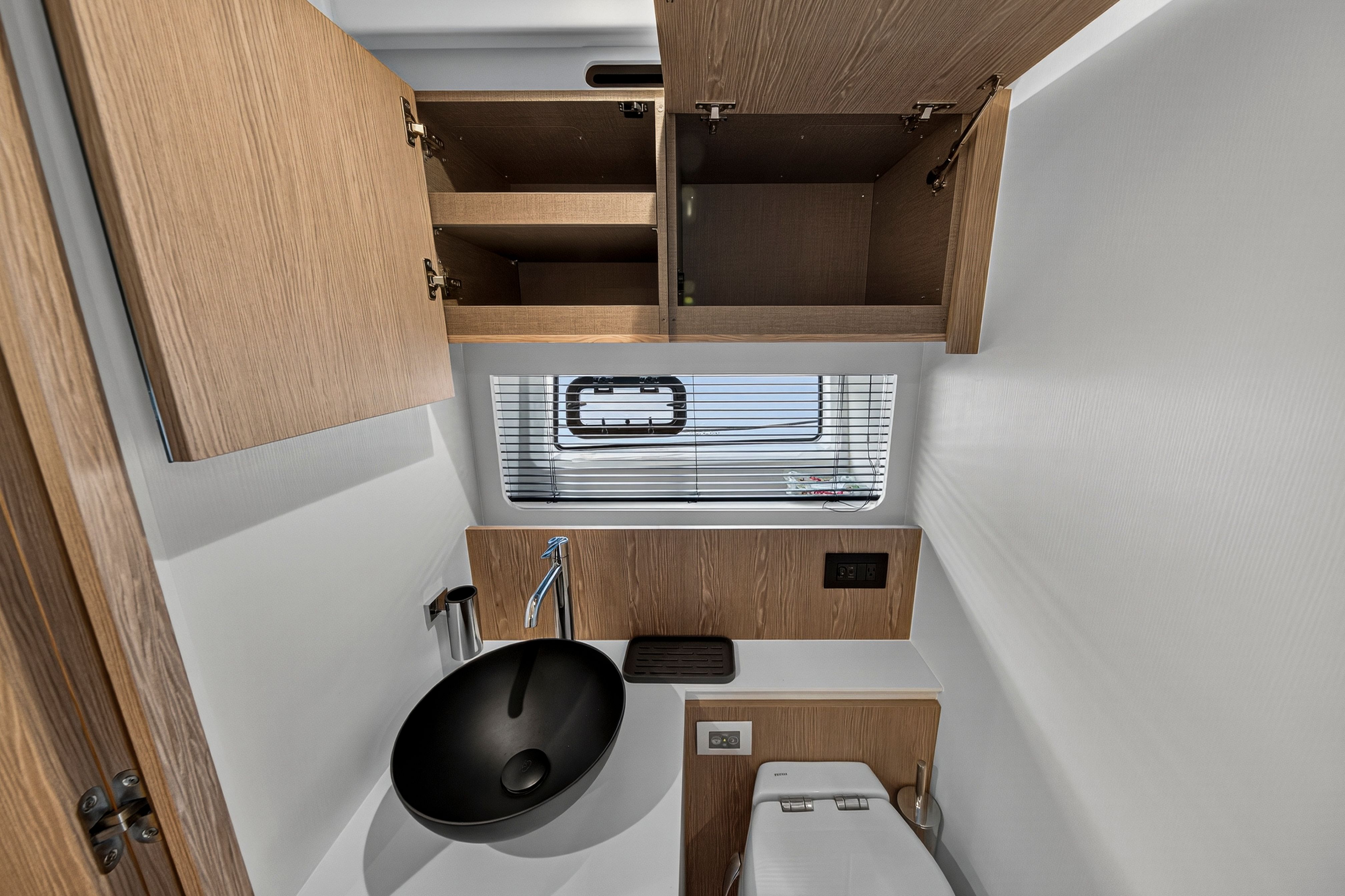 2024 Azimut 53 FLY Image Thumbnail #85