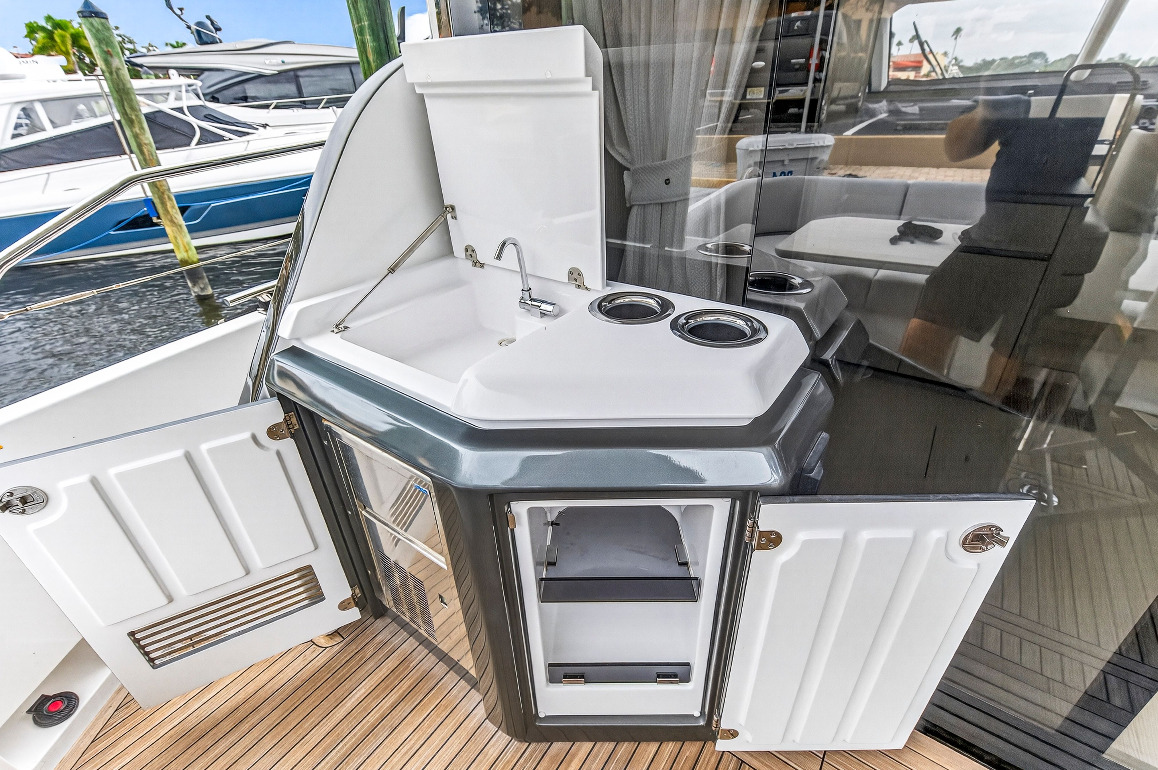 2024 Azimut 53 FLY Image Thumbnail #32