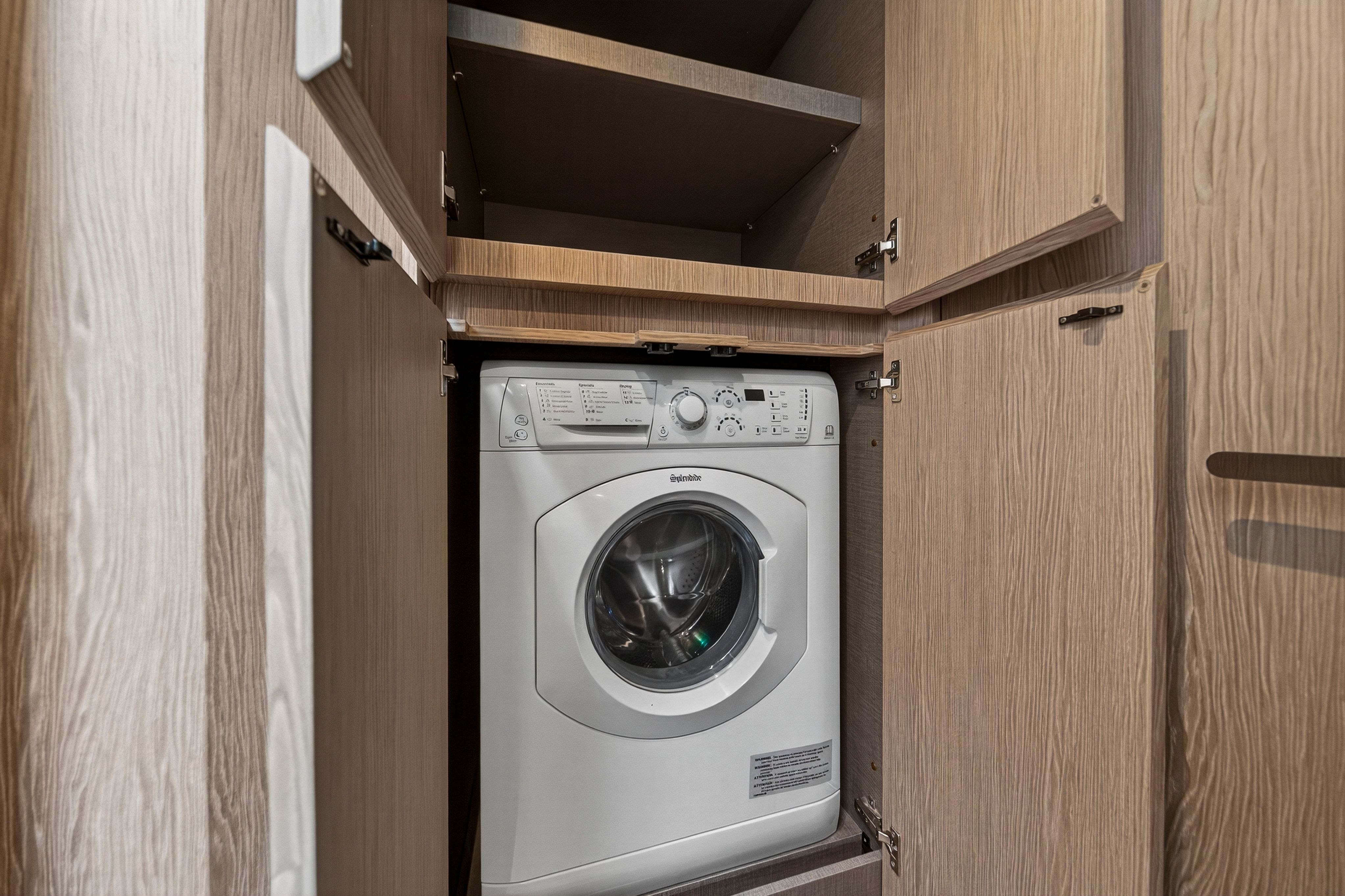 2024 Azimut 53 FLY Image Thumbnail #98