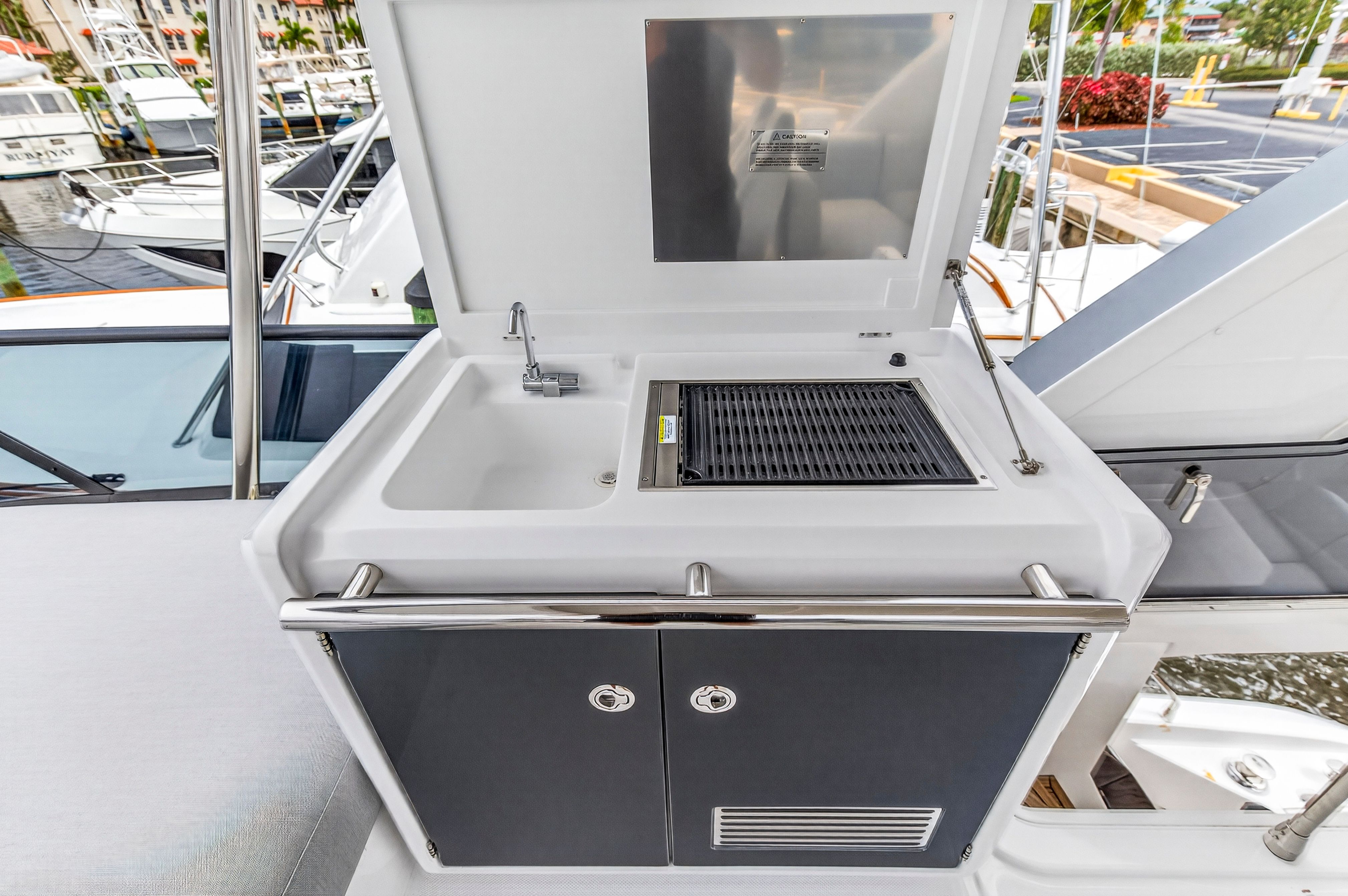 2024 Azimut 53 FLY Image Thumbnail #41