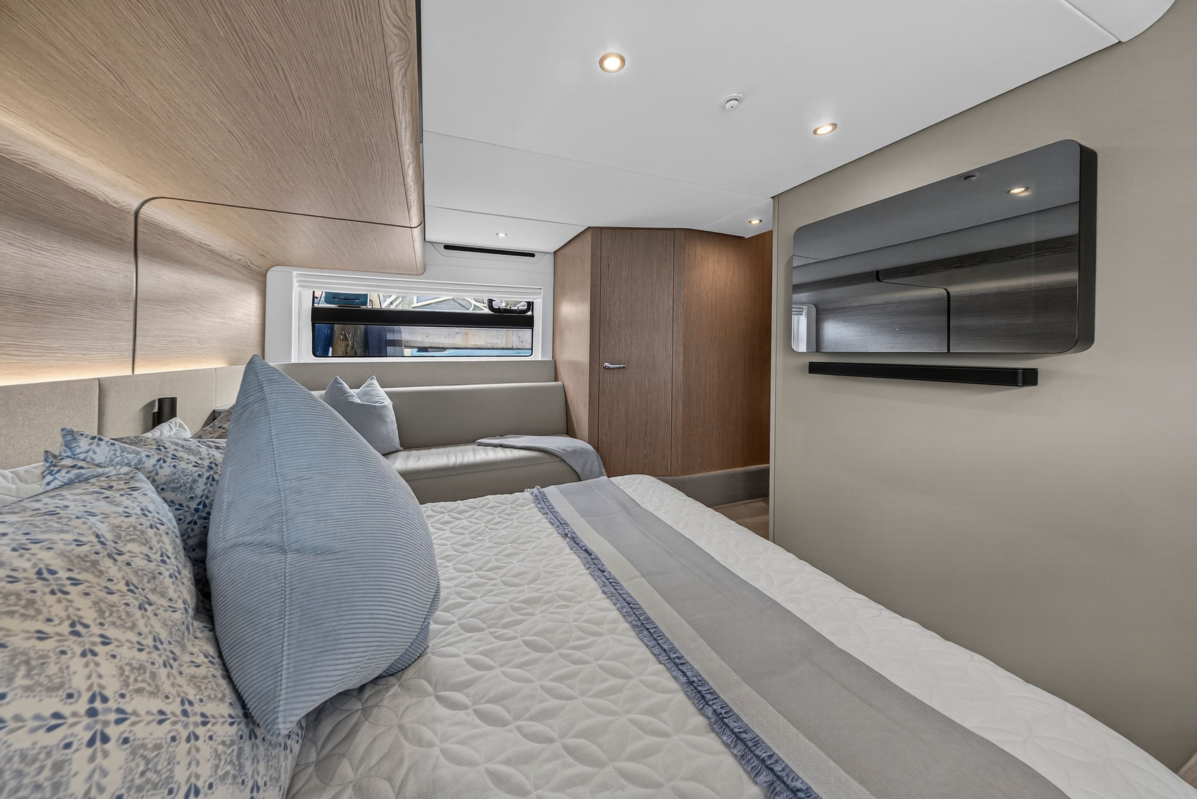 2024 Azimut 53 FLY Image Thumbnail #92