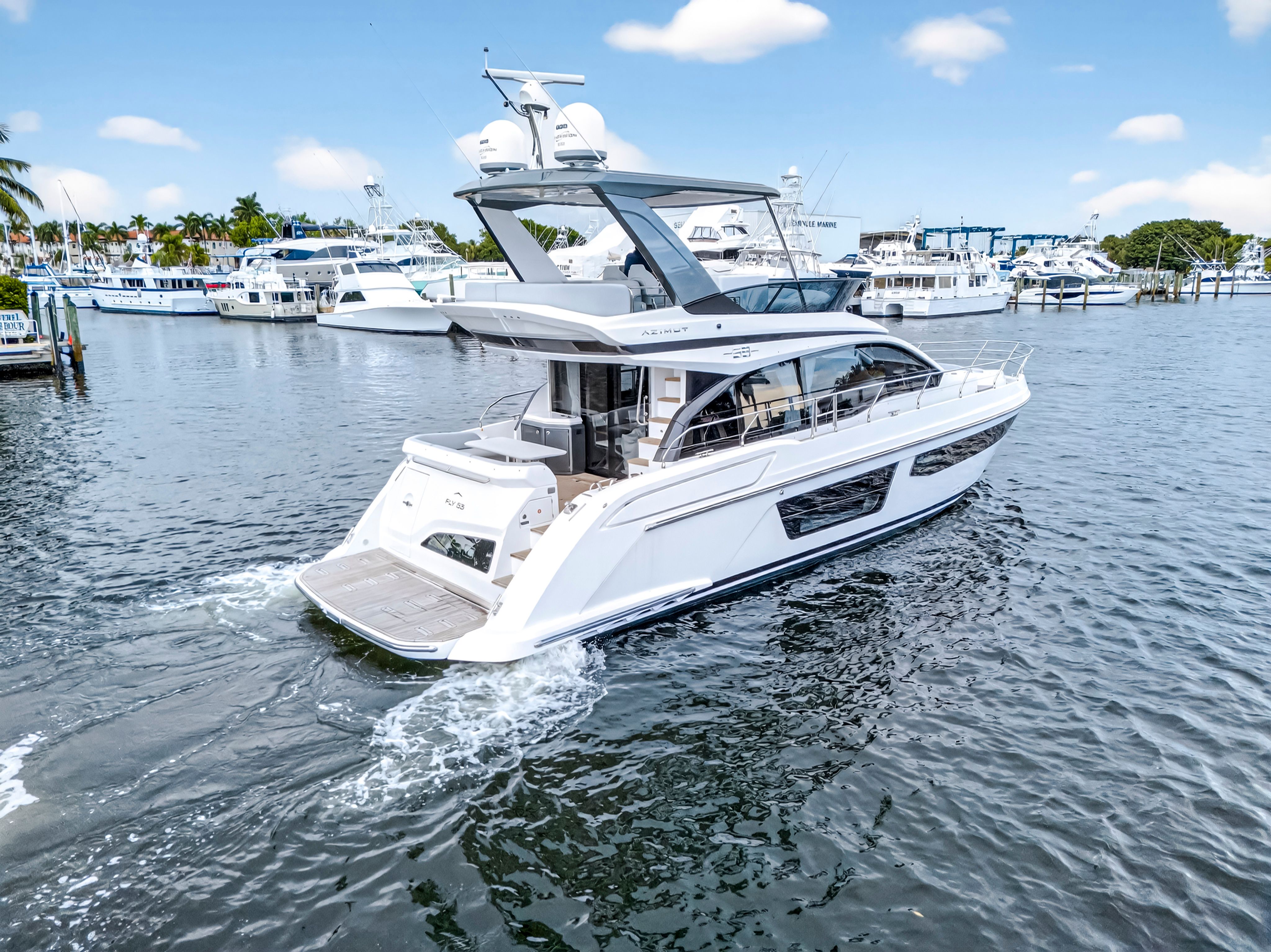 2024 Azimut 53 FLY Image Thumbnail #3