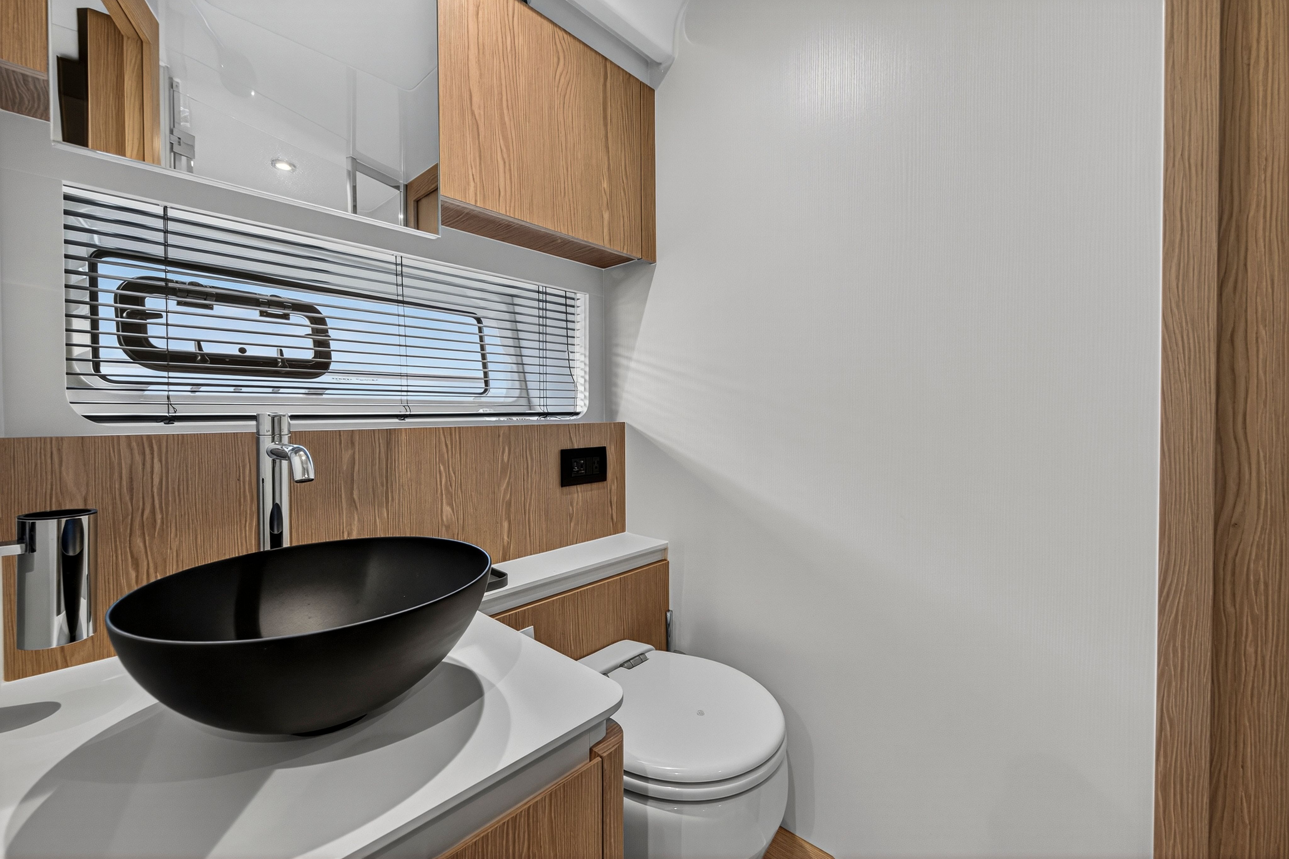 2024 Azimut 53 FLY Image Thumbnail #84