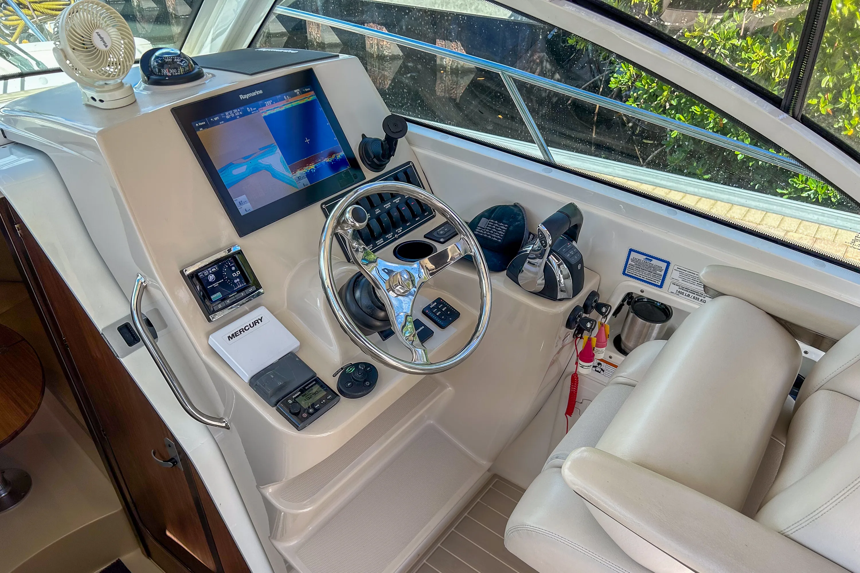 2018 Boston Whaler 285 CONQUEST Image Thumbnail #8