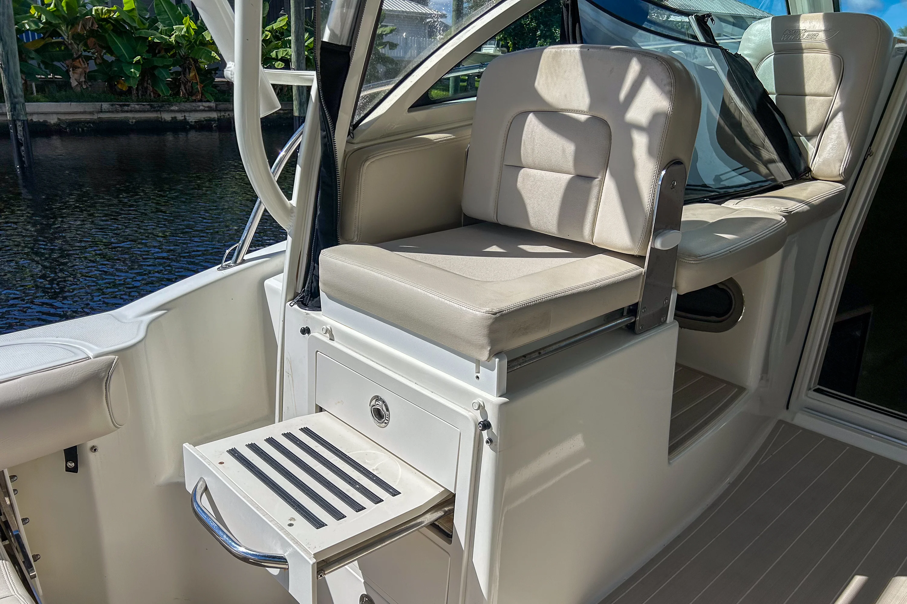 2018 Boston Whaler 285 CONQUEST Image Thumbnail #13