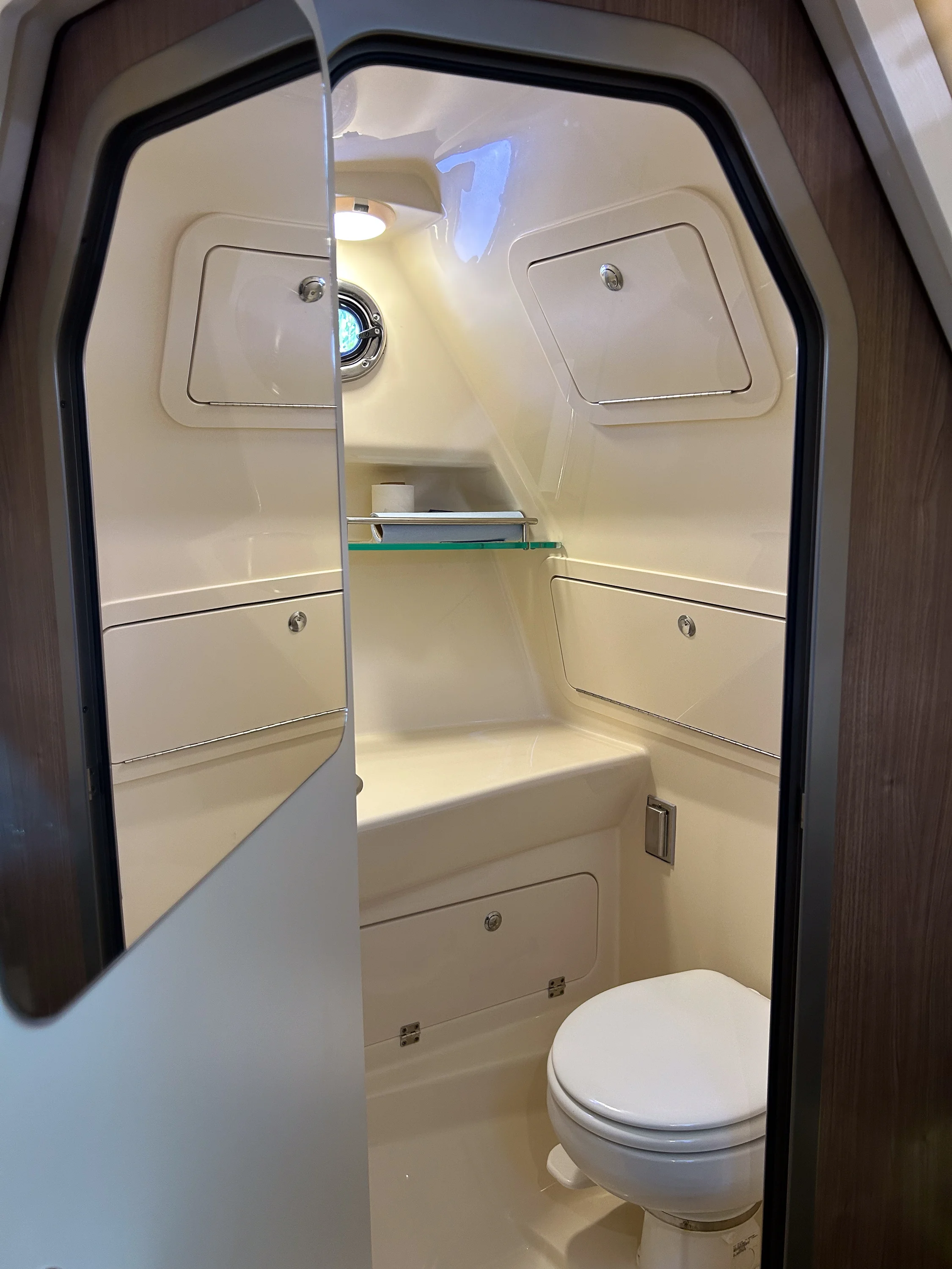 2018 Boston Whaler 285 CONQUEST Image Thumbnail #27