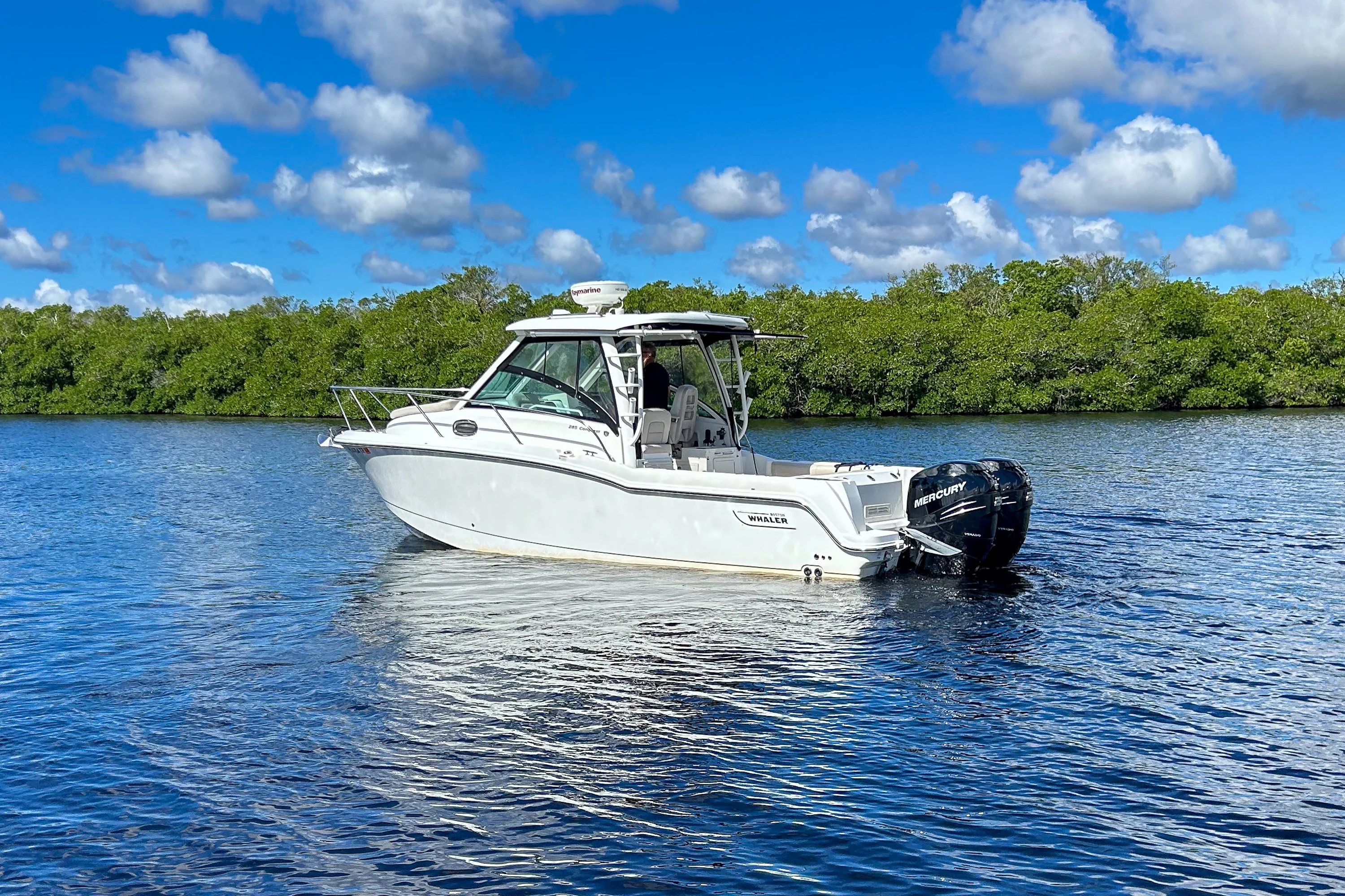 2018 Boston Whaler 285 CONQUEST Image Thumbnail #1