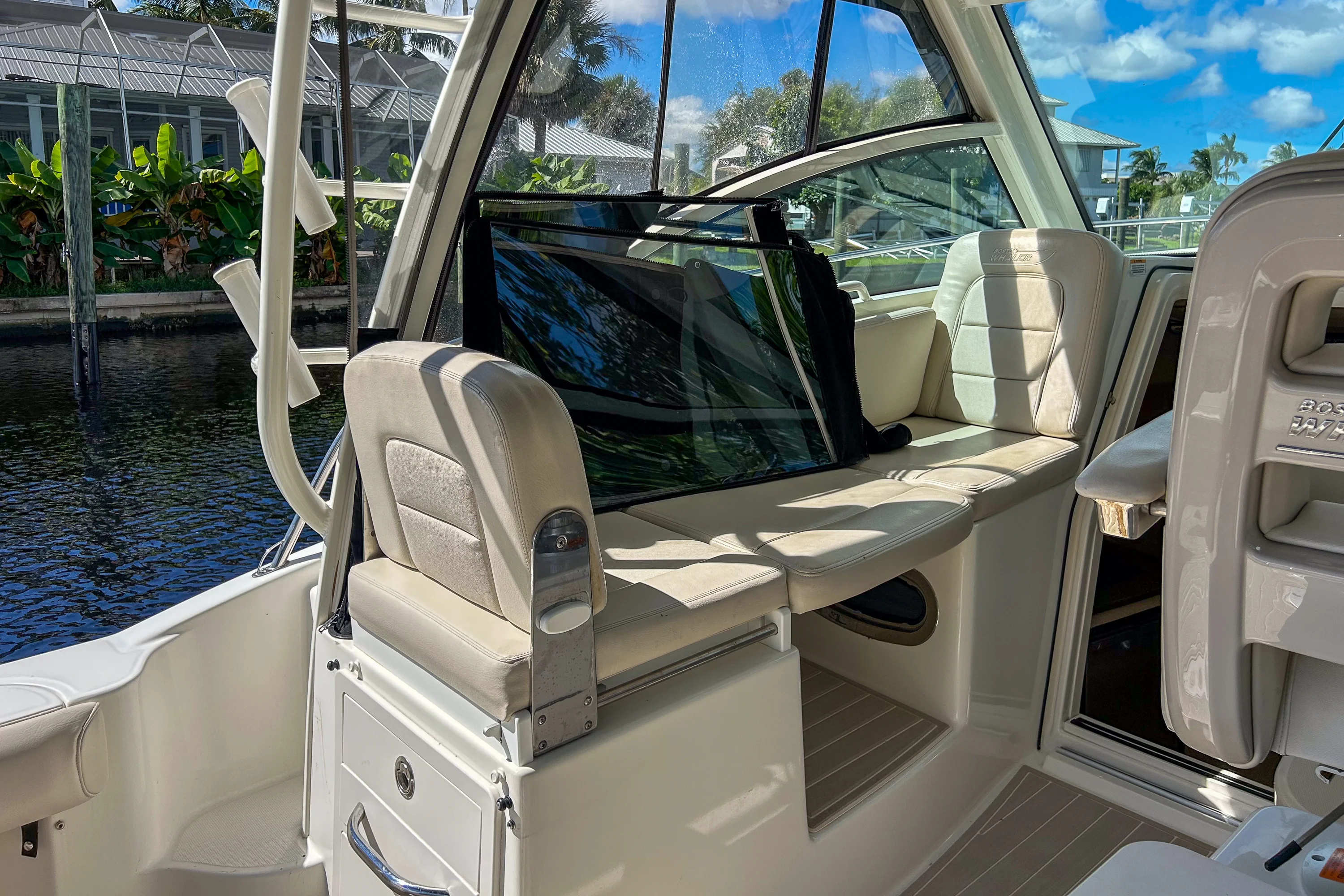 2018 Boston Whaler 285 CONQUEST Image Thumbnail #12