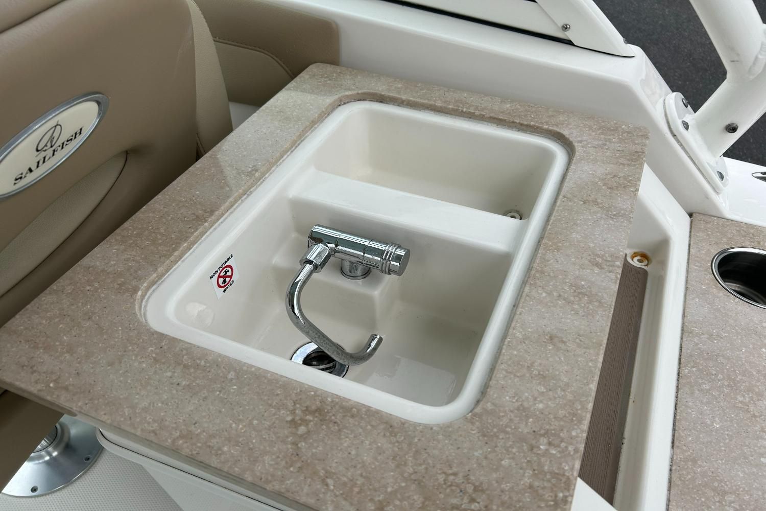 2021 Sailfish 245 DC Image Thumbnail #18