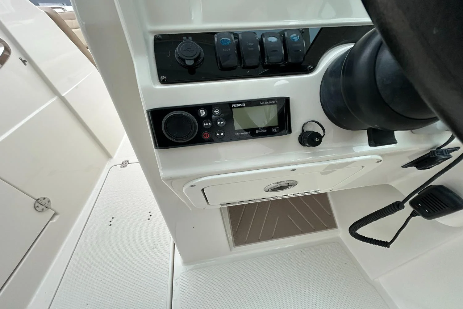 2021 Sailfish 245 DC Image Thumbnail #26