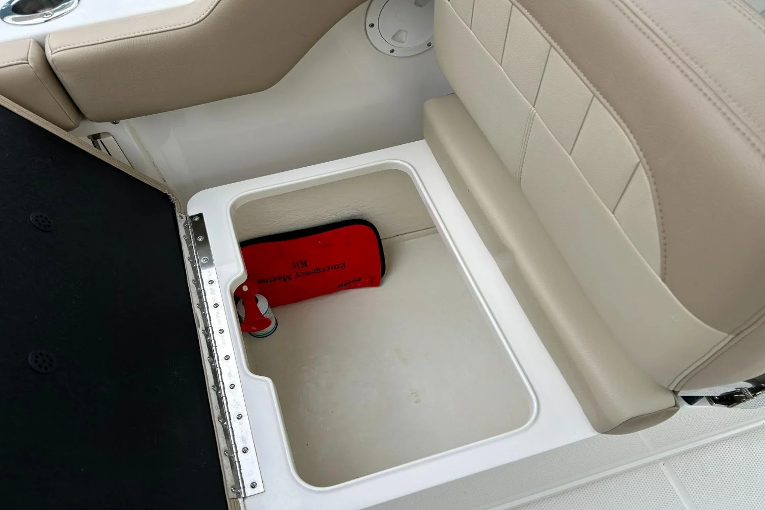 2021 Sailfish 245 DC Image Thumbnail #15