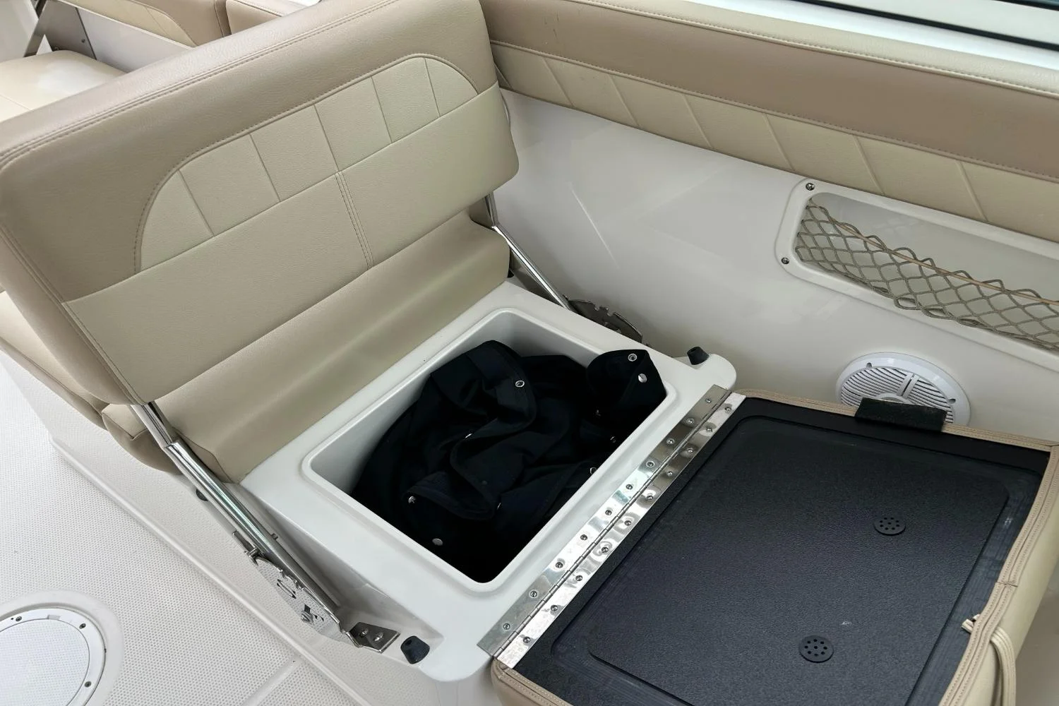 2021 Sailfish 245 DC Image Thumbnail #16