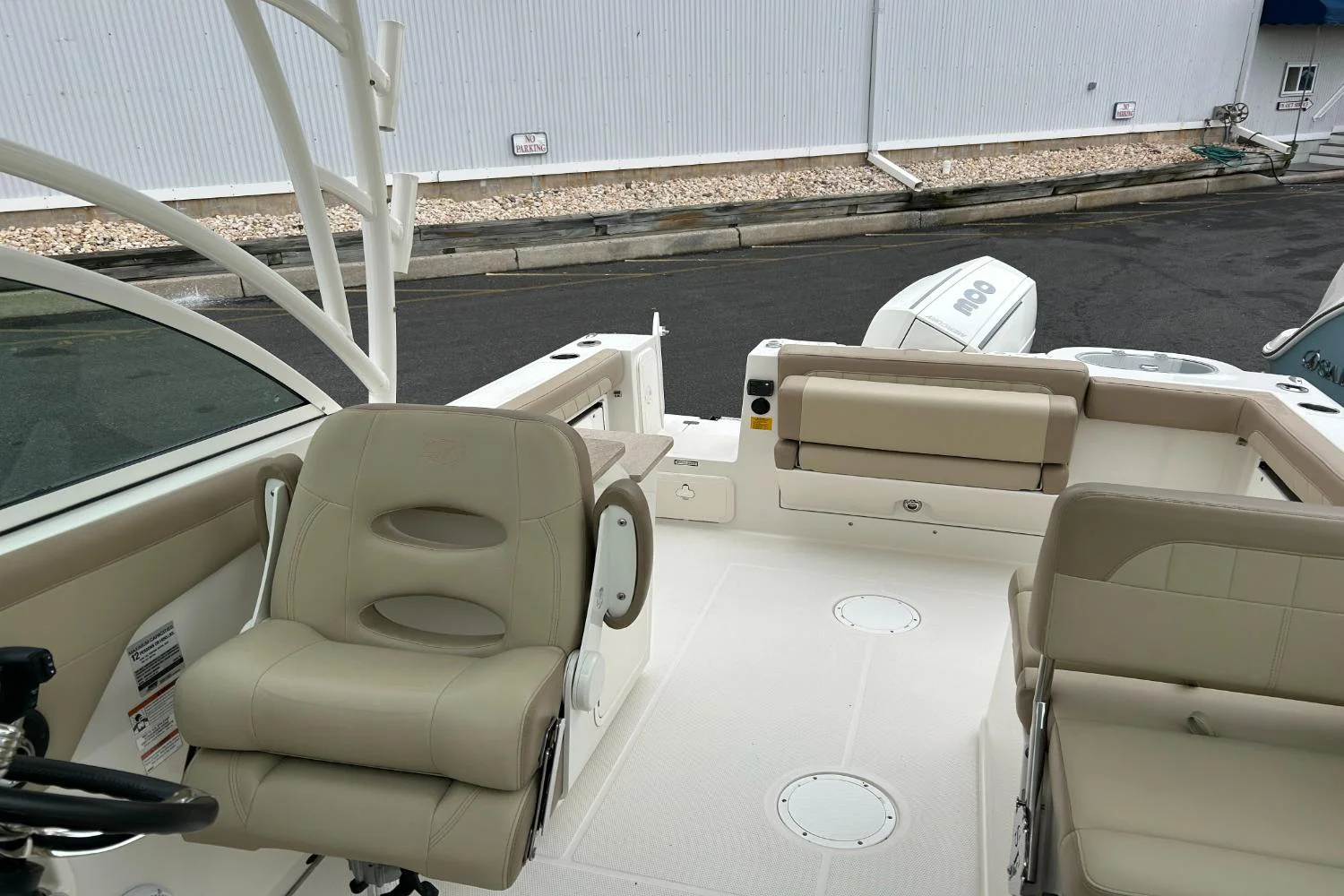 2021 Sailfish 245 DC Image Thumbnail #10