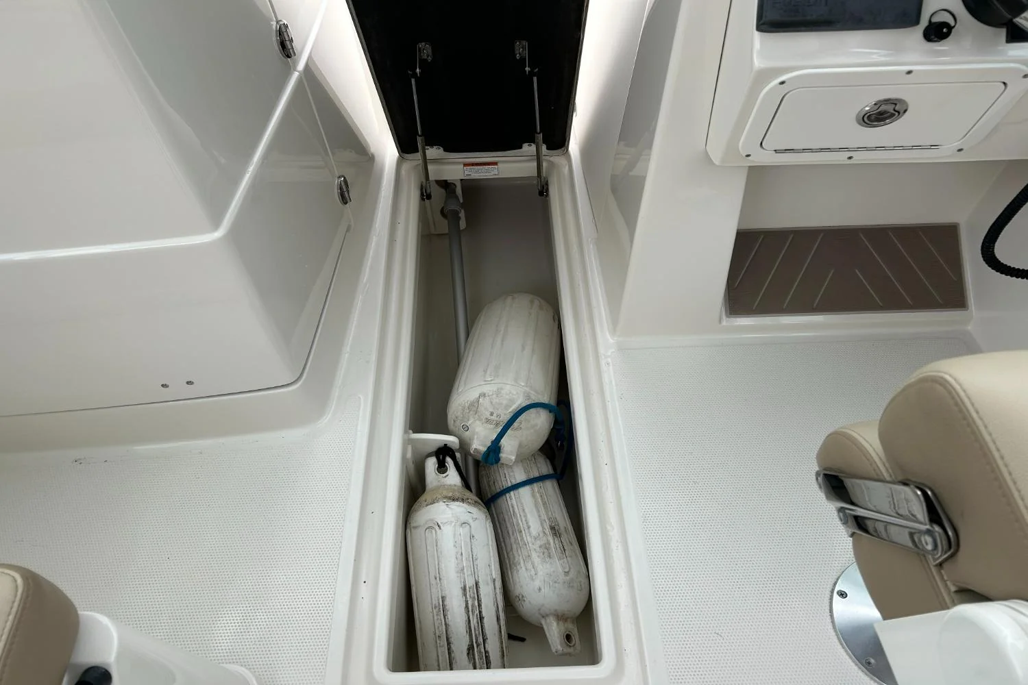 2021 Sailfish 245 DC Image Thumbnail #37