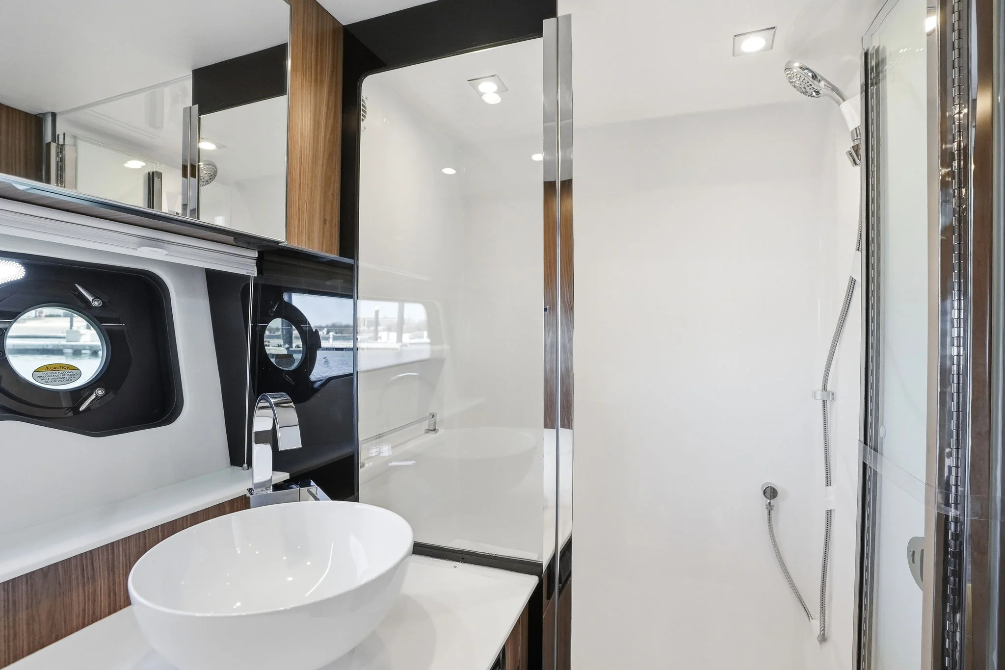 2026 Cruisers Yachts 50 GLS Image Thumbnail #42