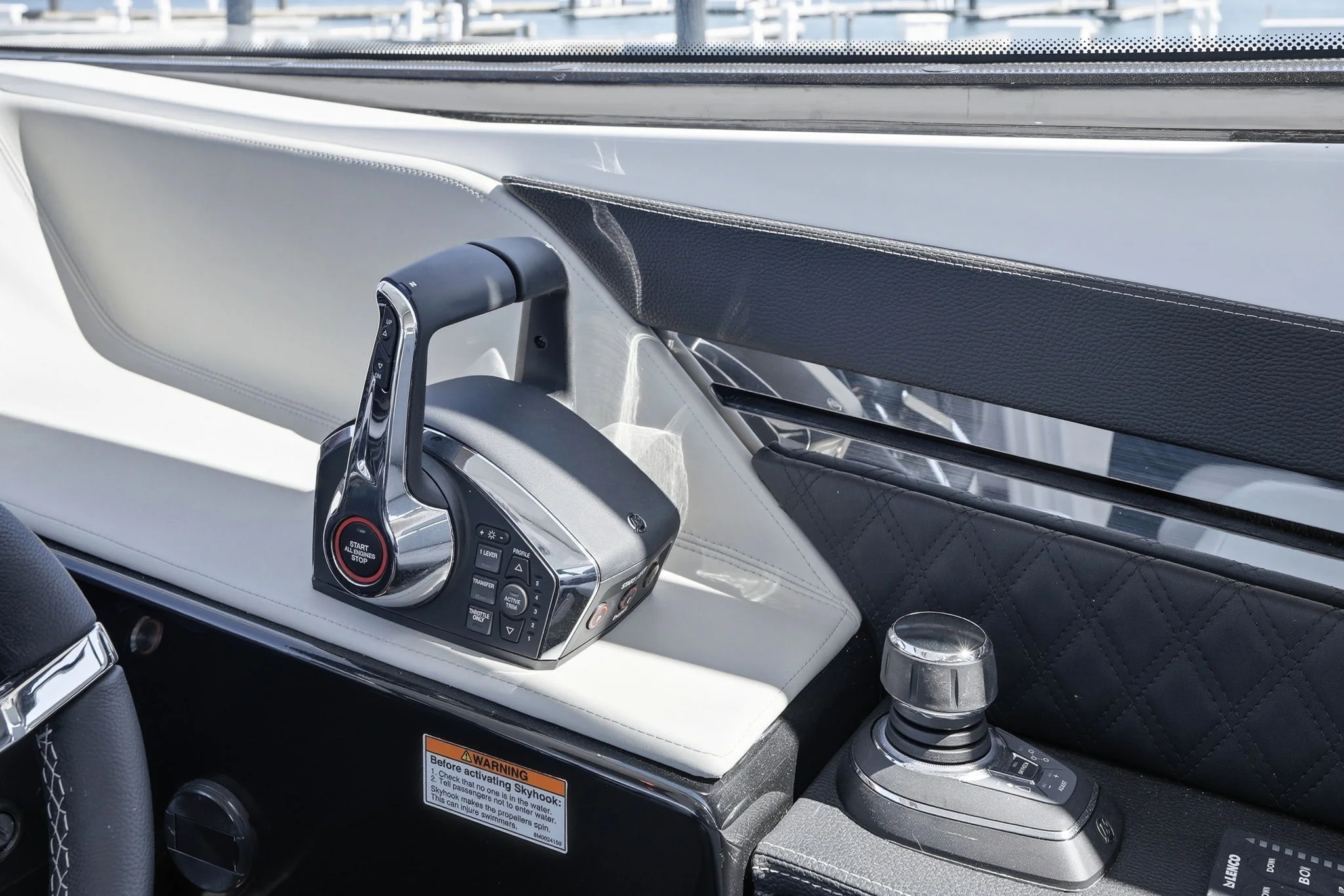 2026 Cruisers Yachts 50 GLS Image Thumbnail #29